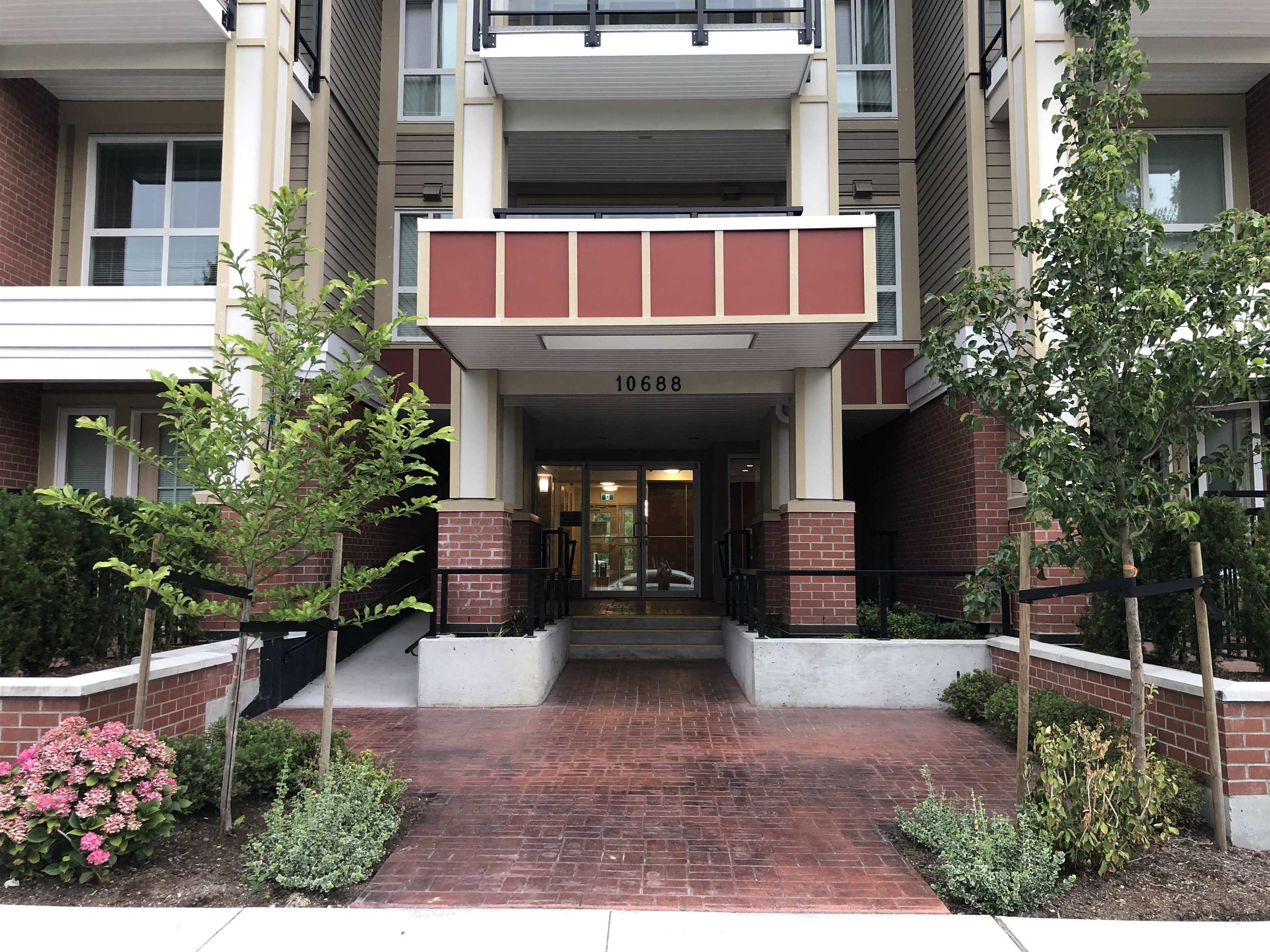 206 10688 140 STREET, #206