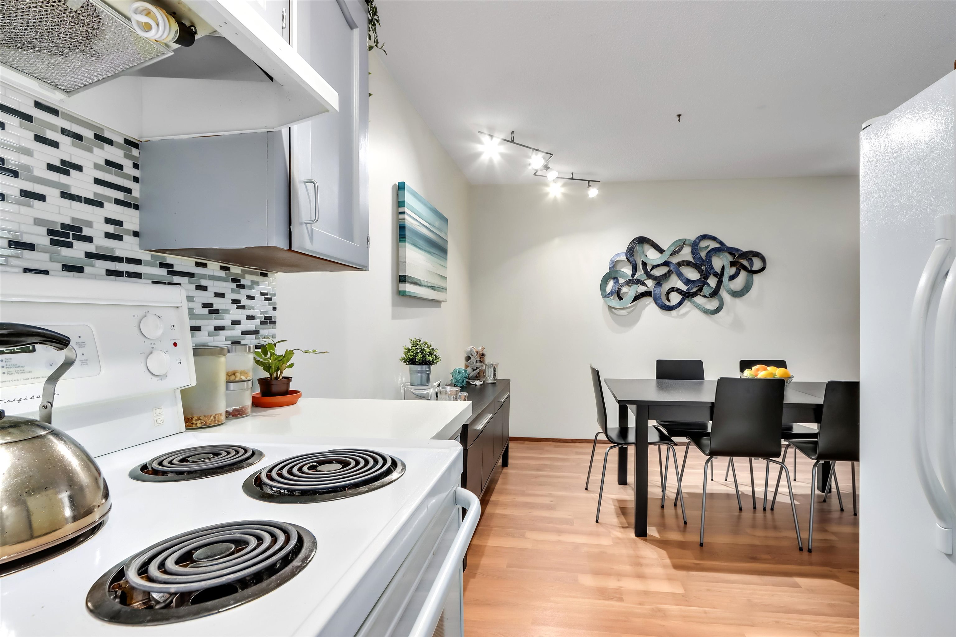 309 620 EIGHTH AVENUE, #309