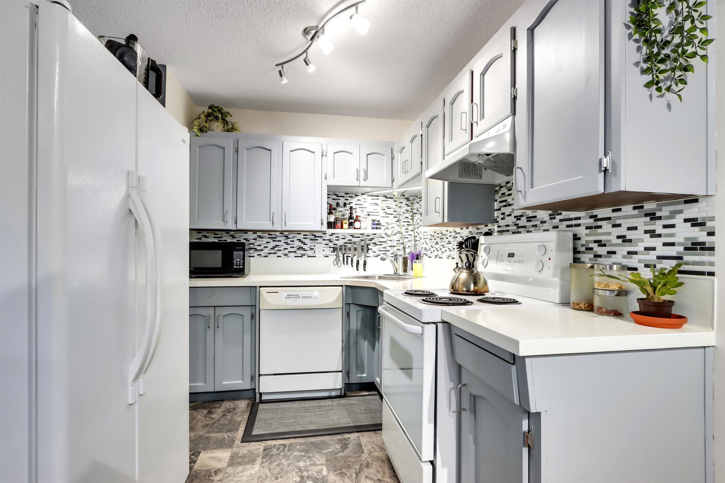 309 620 EIGHTH AVENUE, #309