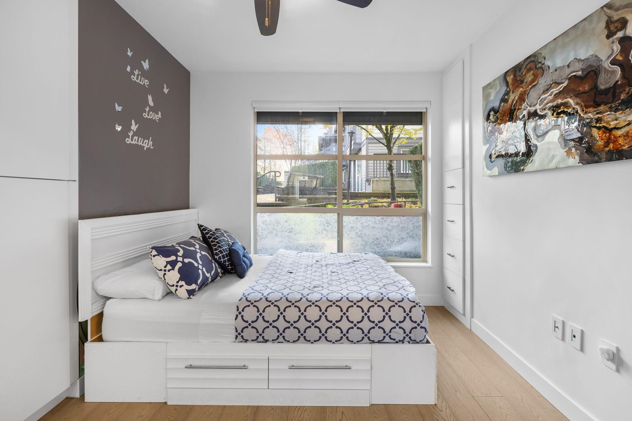 101 1468 ST. ANDREWS AVENUE, #101