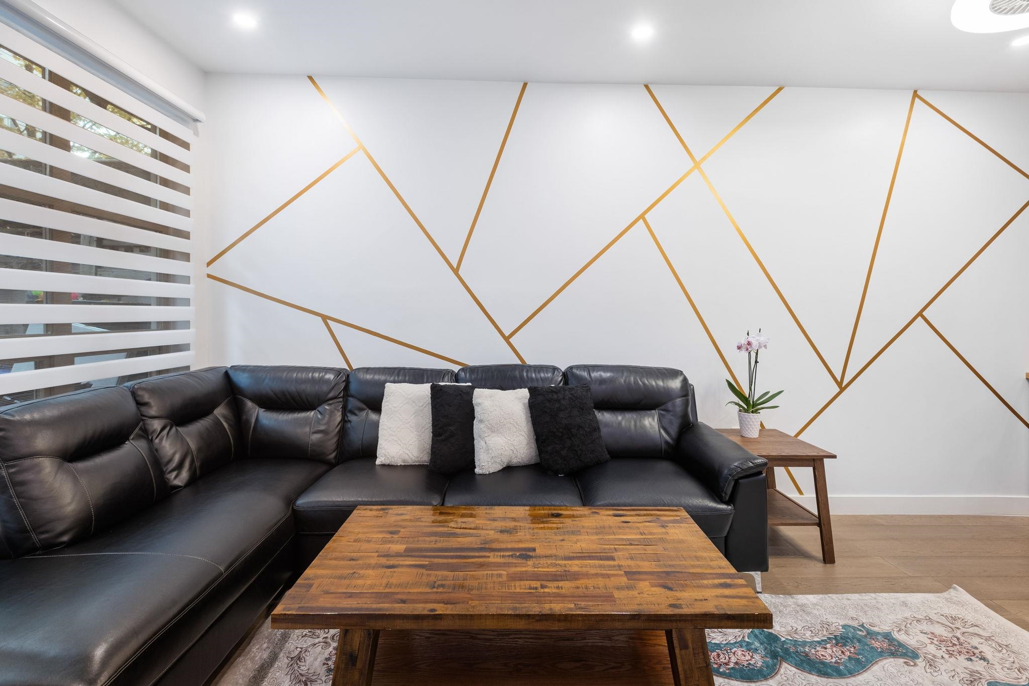 101 1468 ST. ANDREWS AVENUE, #101
