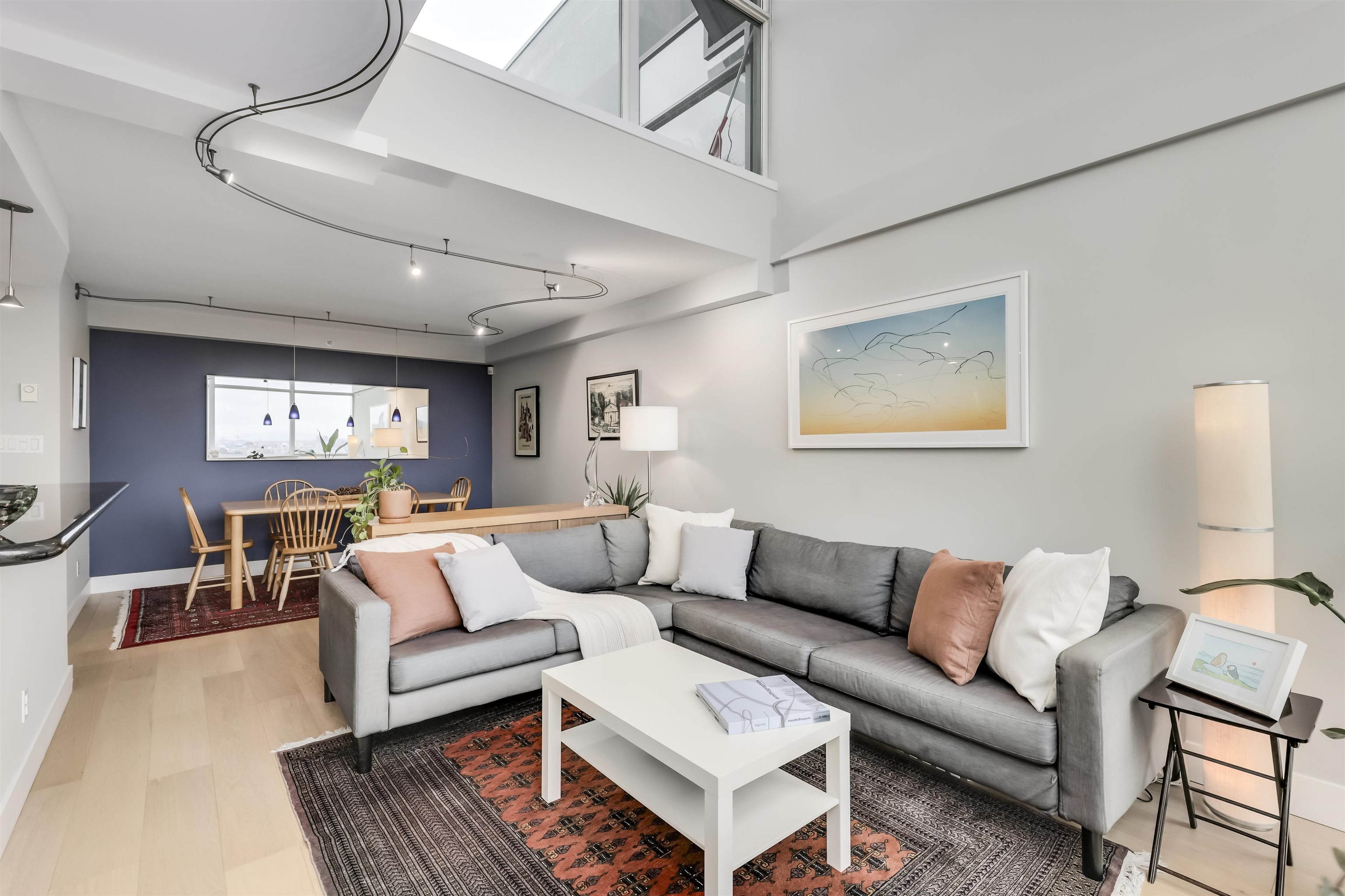 606 1425 W 6TH AVENUE, #606