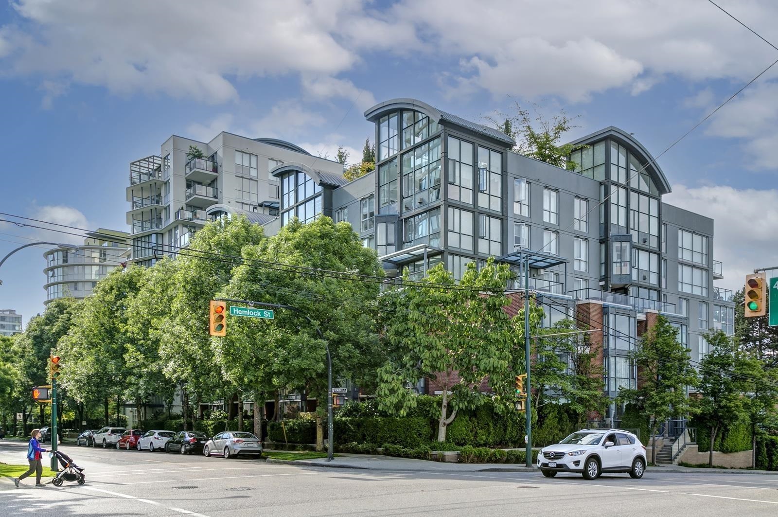 606 1425 W 6TH AVENUE, #606