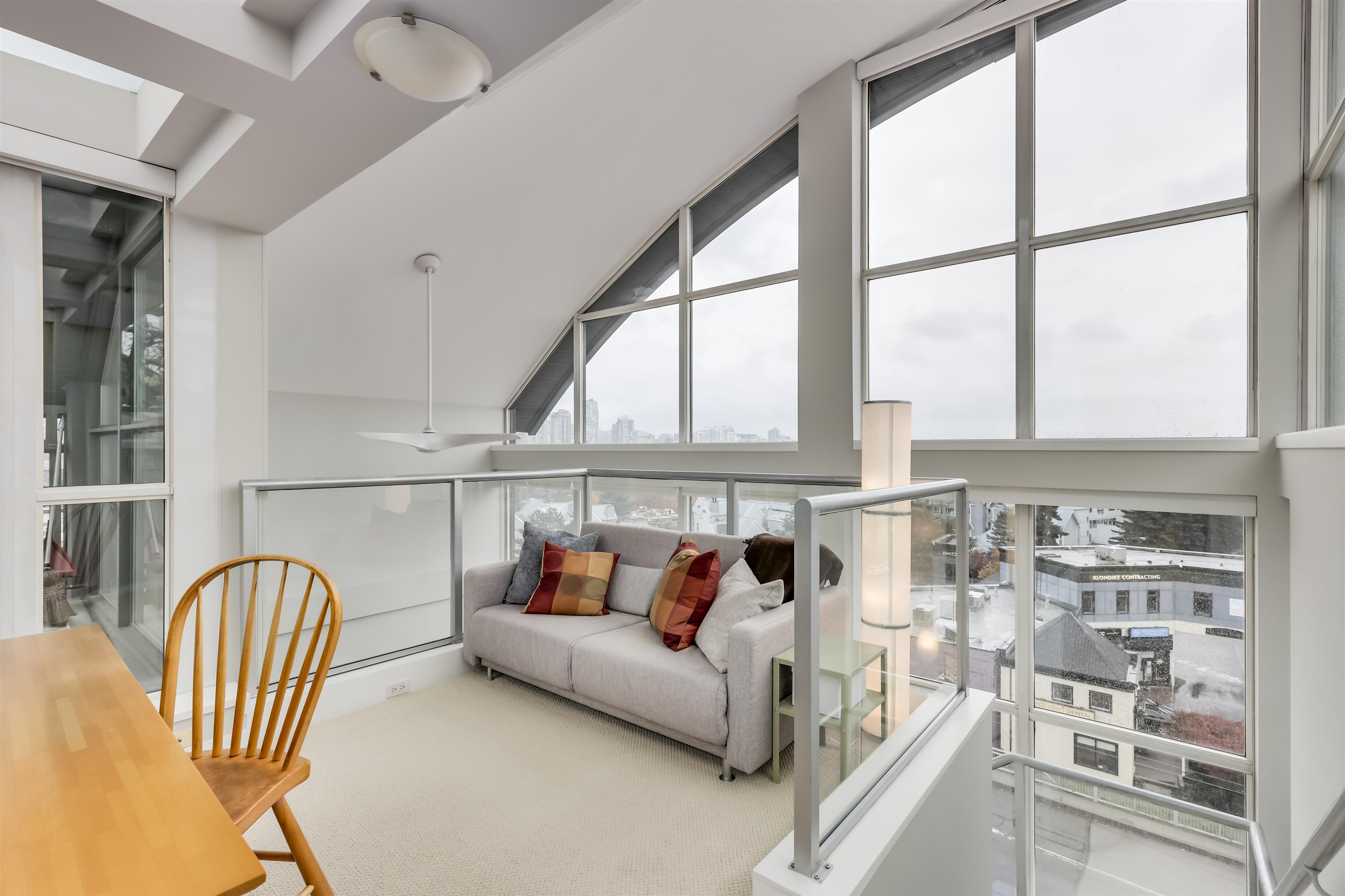 606 1425 W 6TH AVENUE, #606