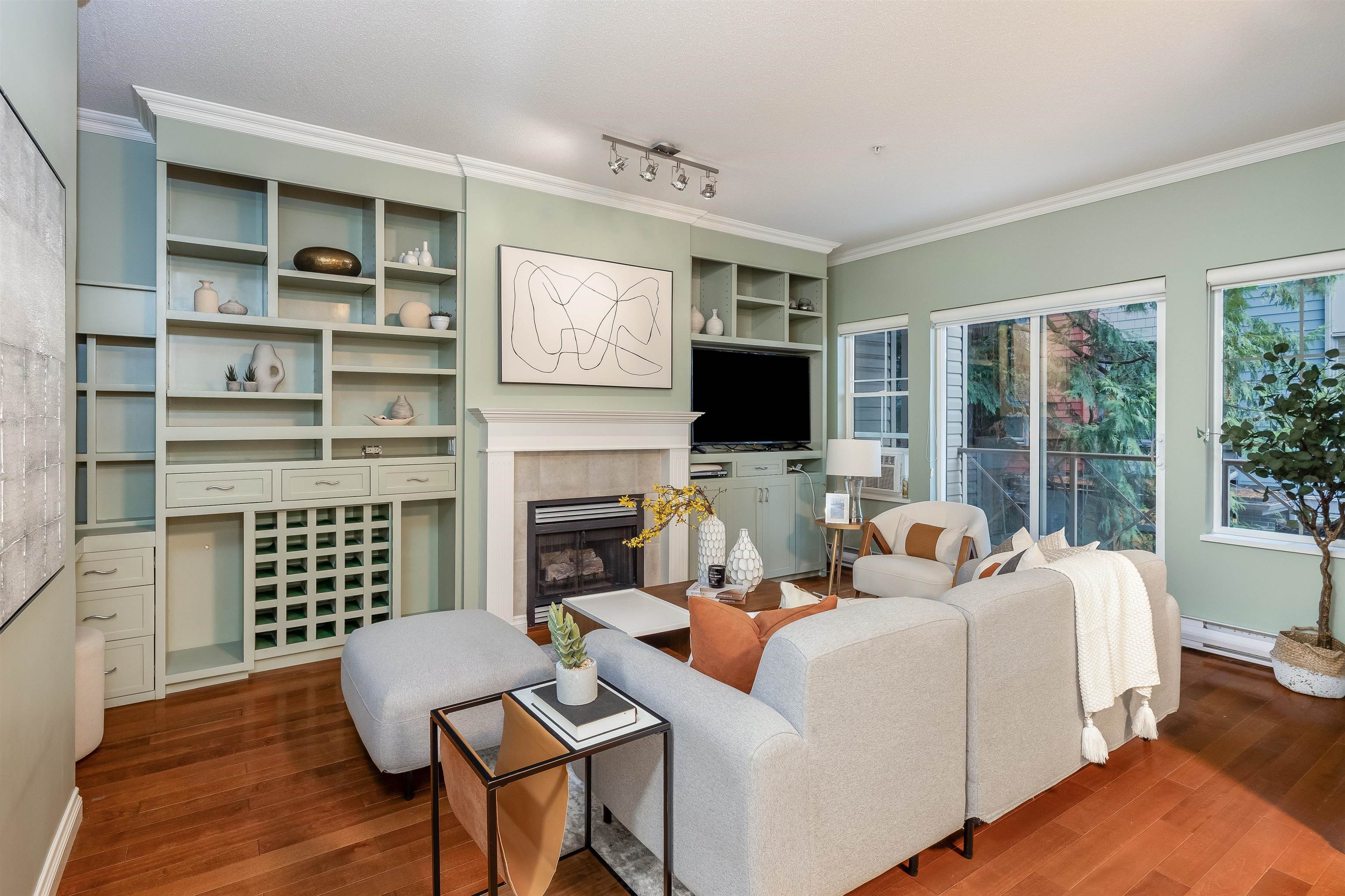 104 4747 54A STREET, #104
