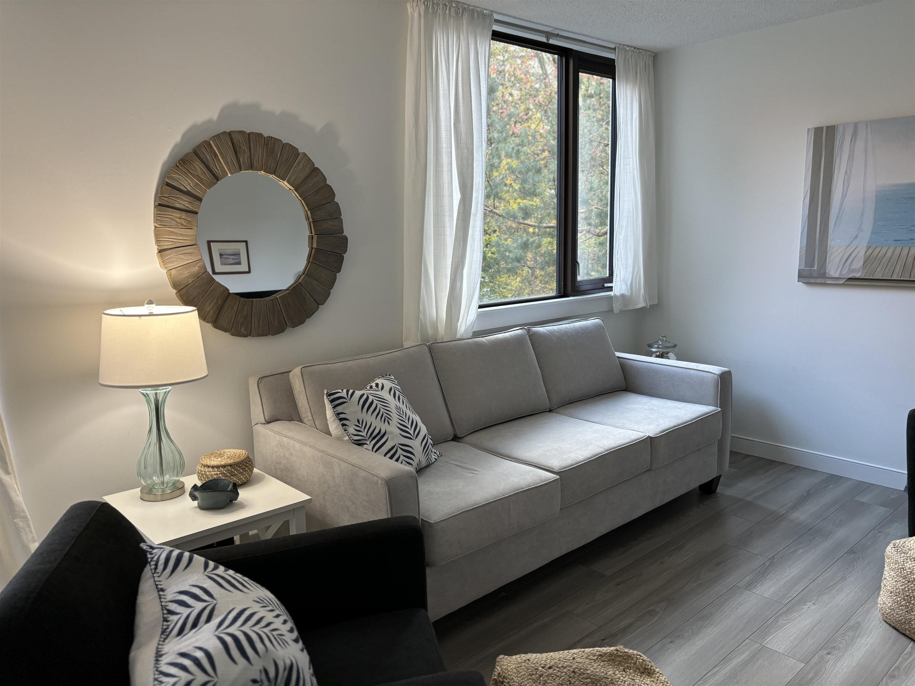 201 1725 PENDRELL STREET, #201