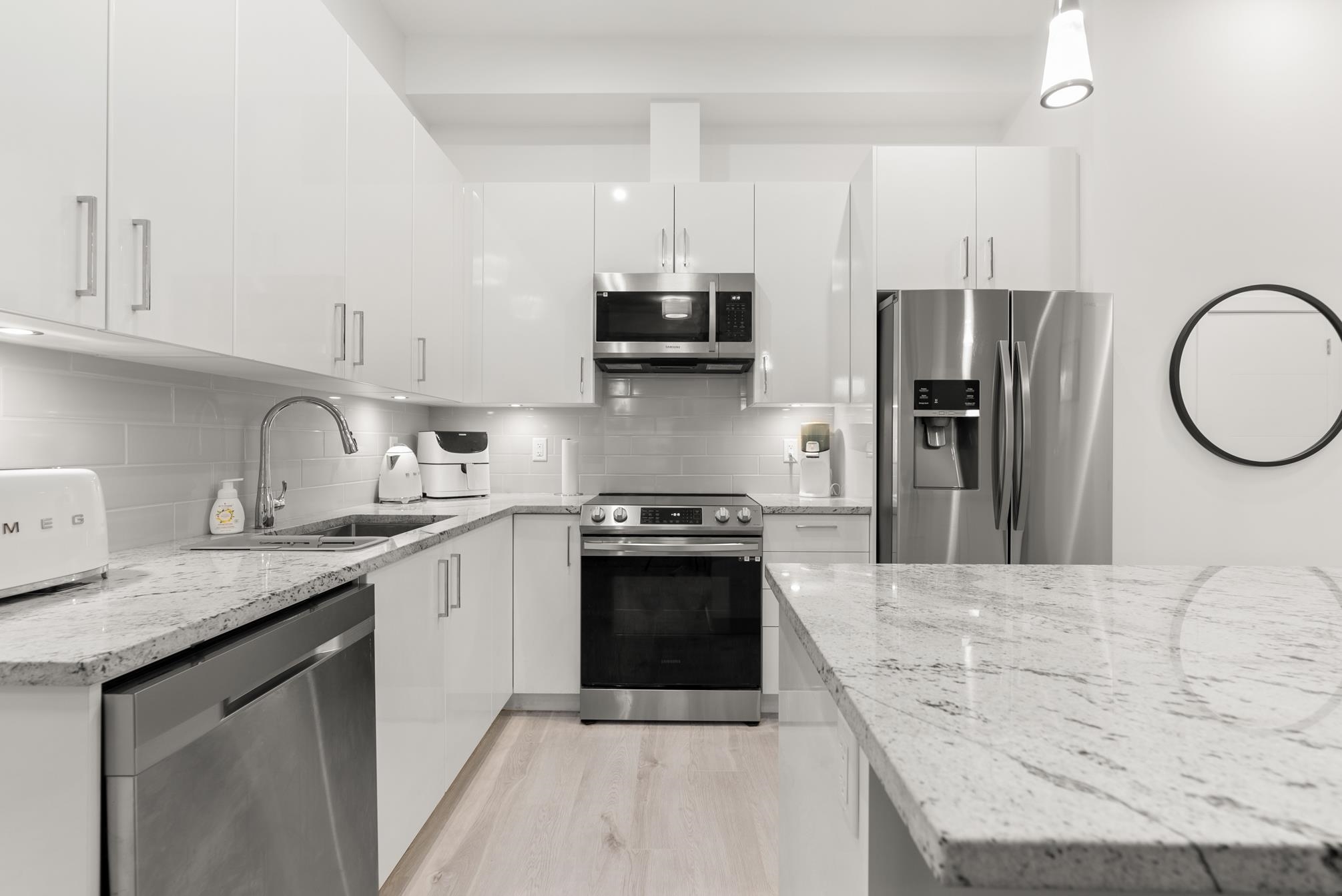 100 20362 72B AVENUE, #100