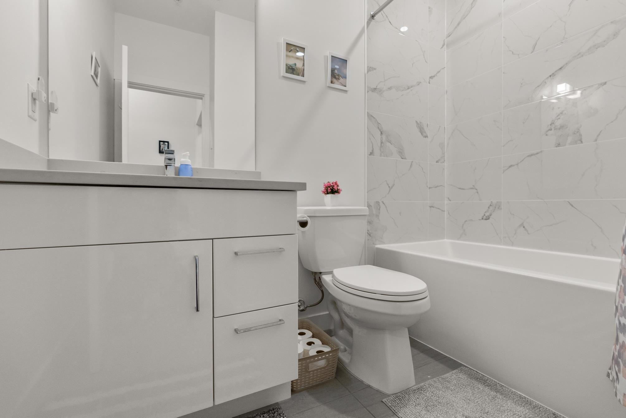 100 20362 72B AVENUE, #100