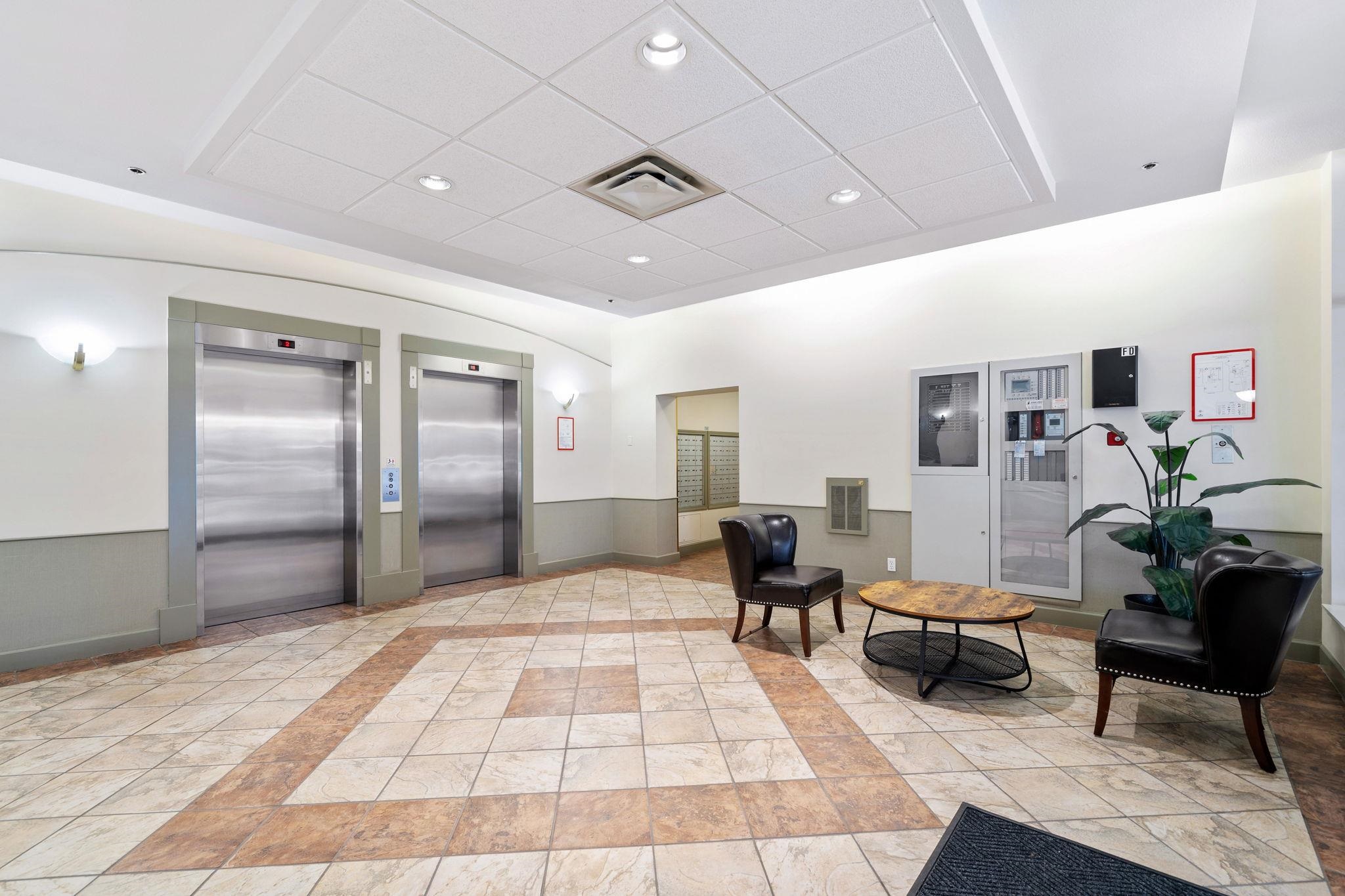 210 4160 ALBERT STREET, #210