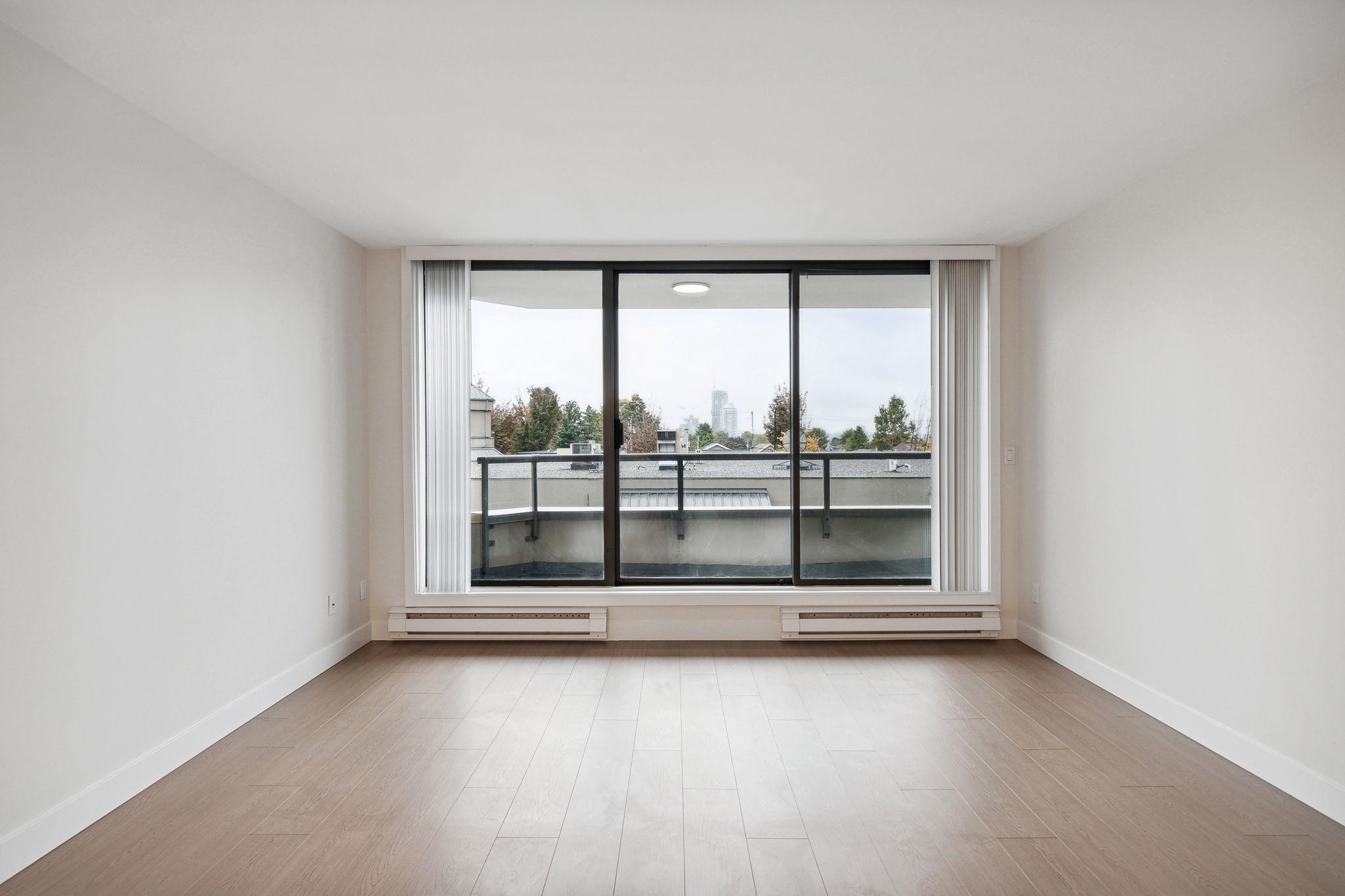 210 4160 ALBERT STREET, #210
