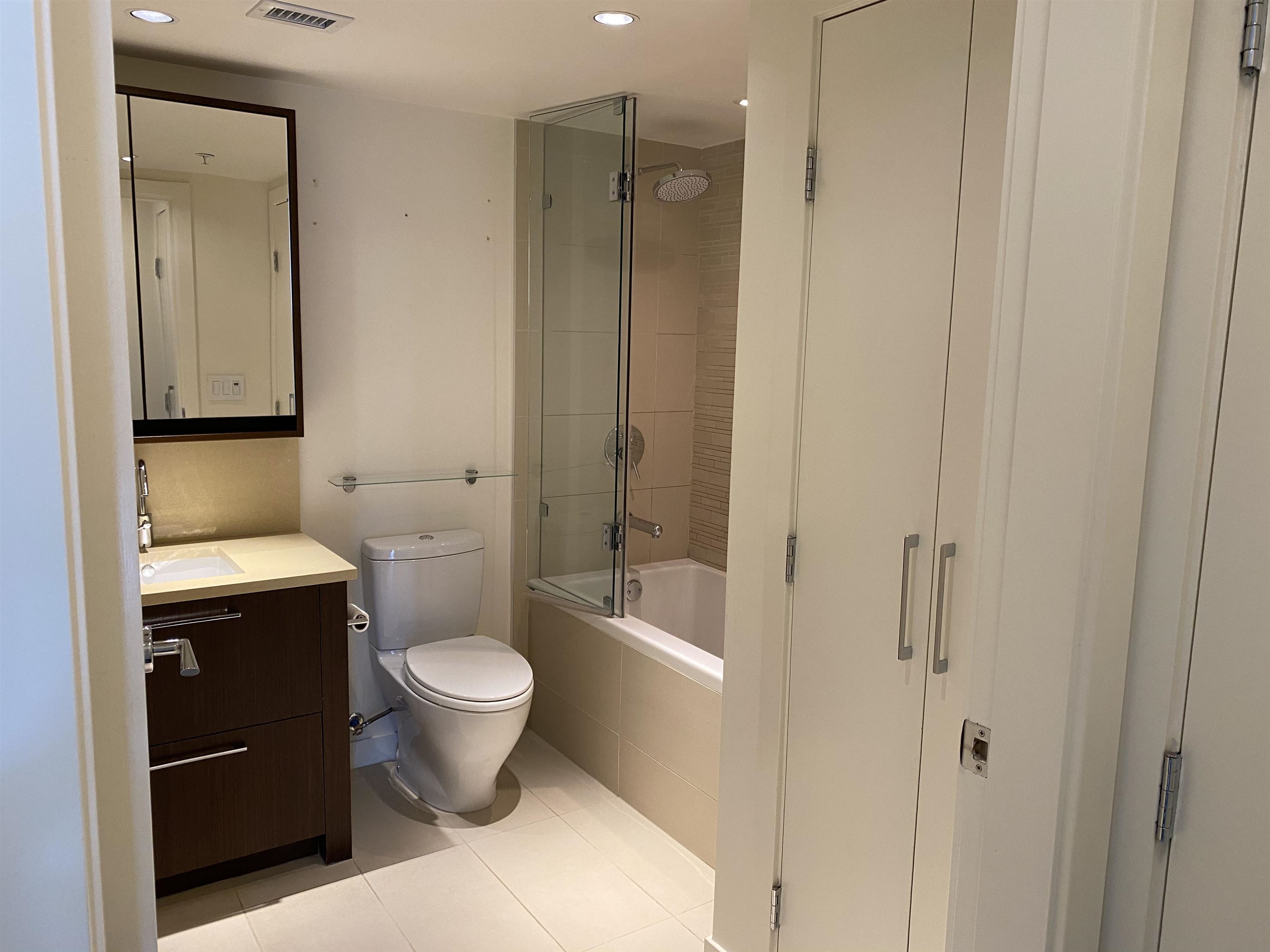 401 1680 W 4TH AVENUE, #401