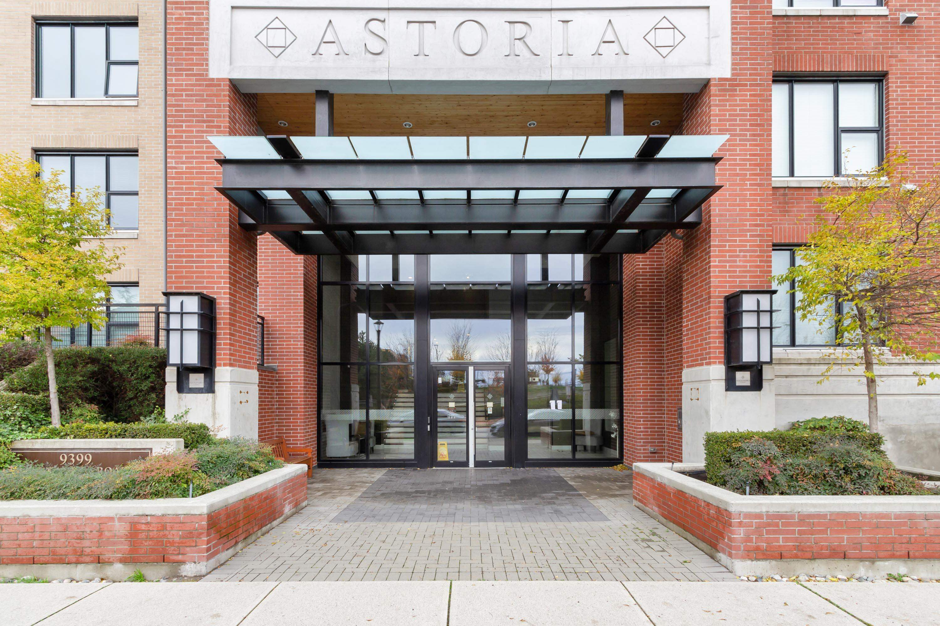 612 9399 ALEXANDRA ROAD, #612
