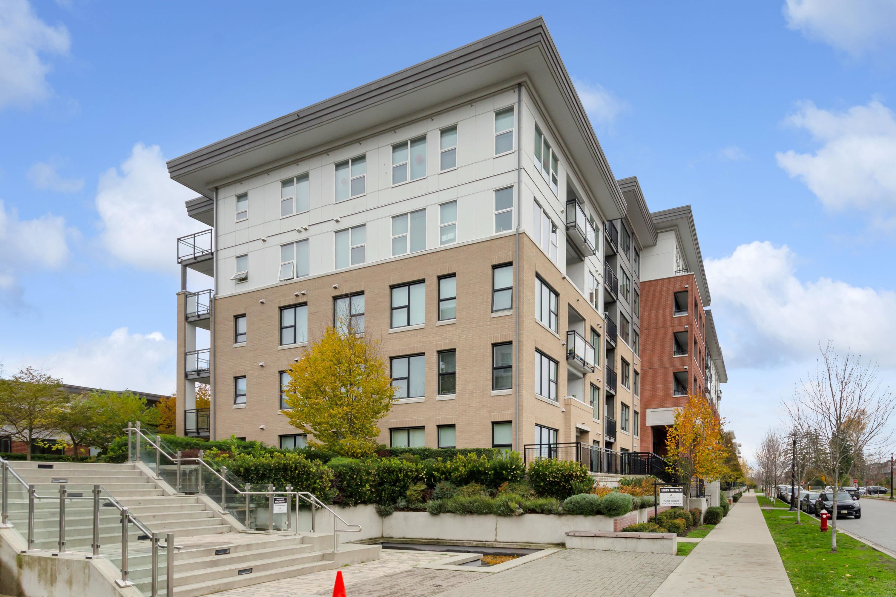 612 9399 ALEXANDRA ROAD, #612