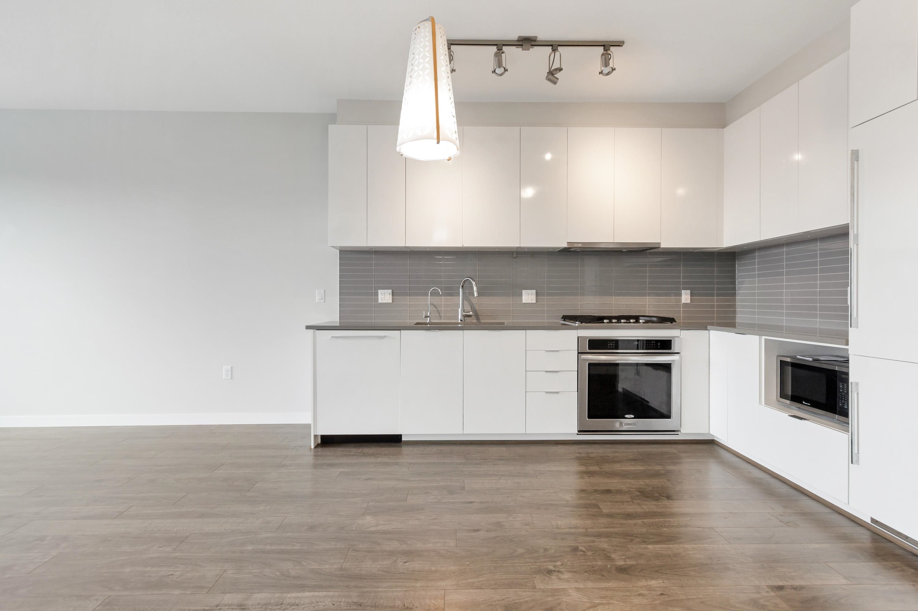 612 9399 ALEXANDRA ROAD, #612