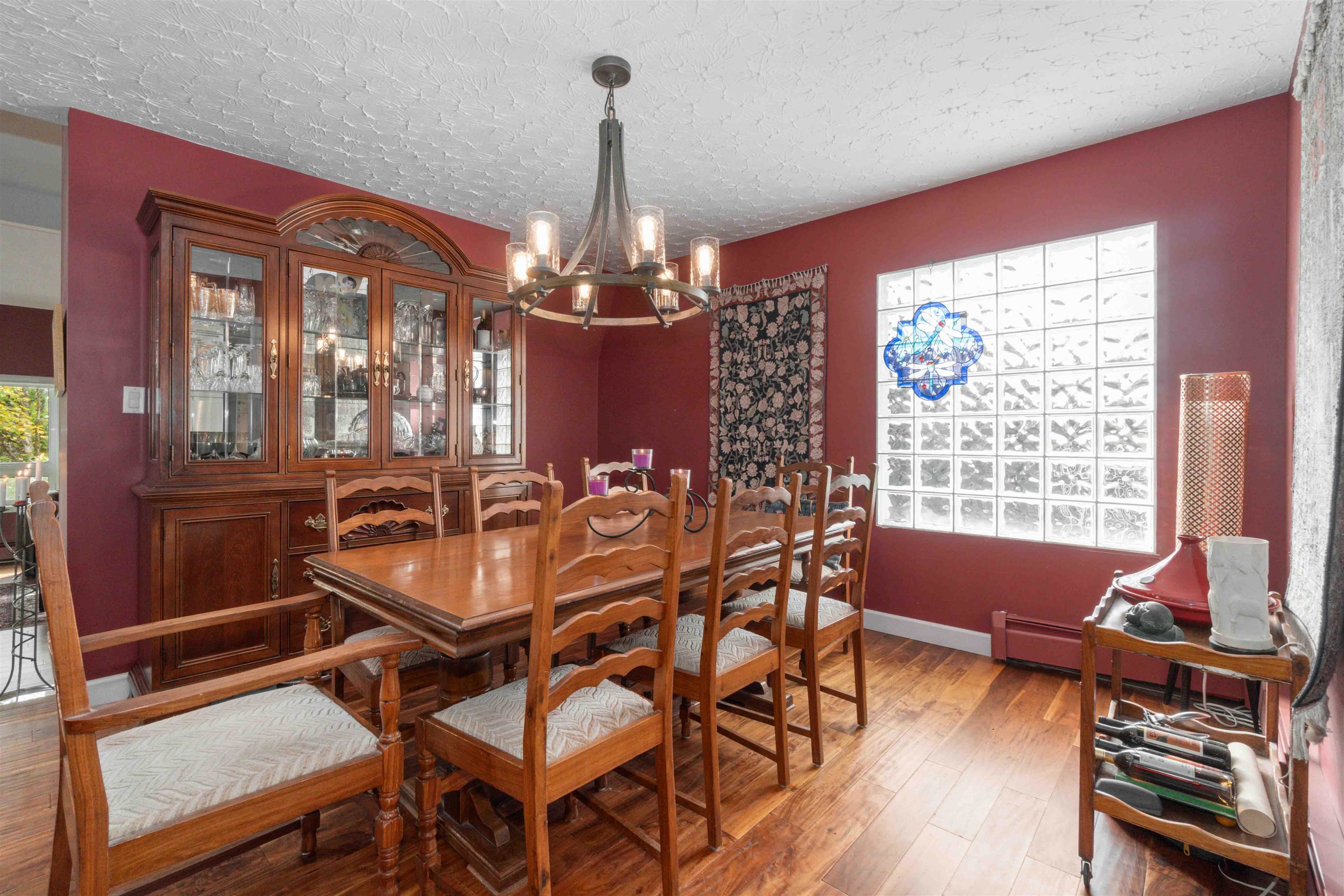 1381 GLEN ABBEY DRIVE