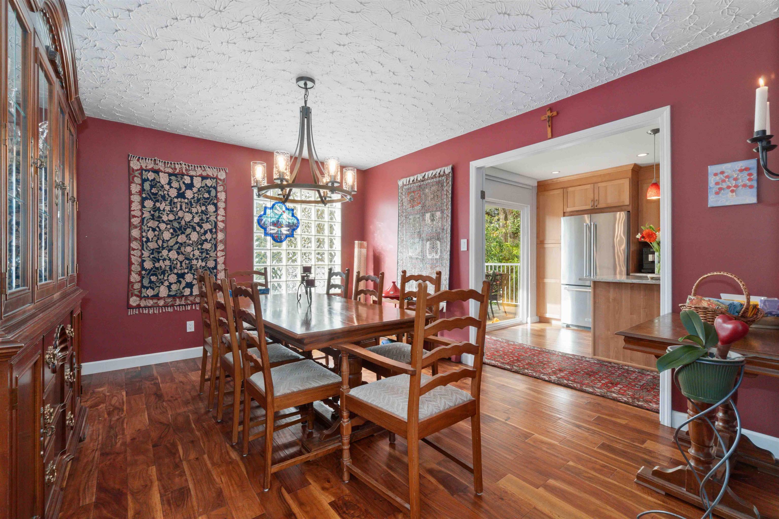 1381 GLEN ABBEY DRIVE