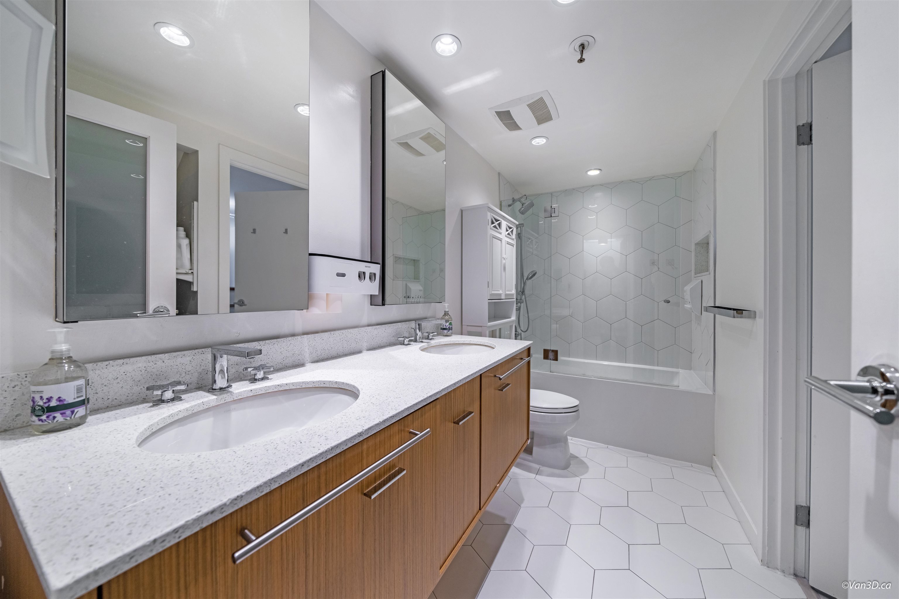F7 1100 W 6TH AVENUE, #F7