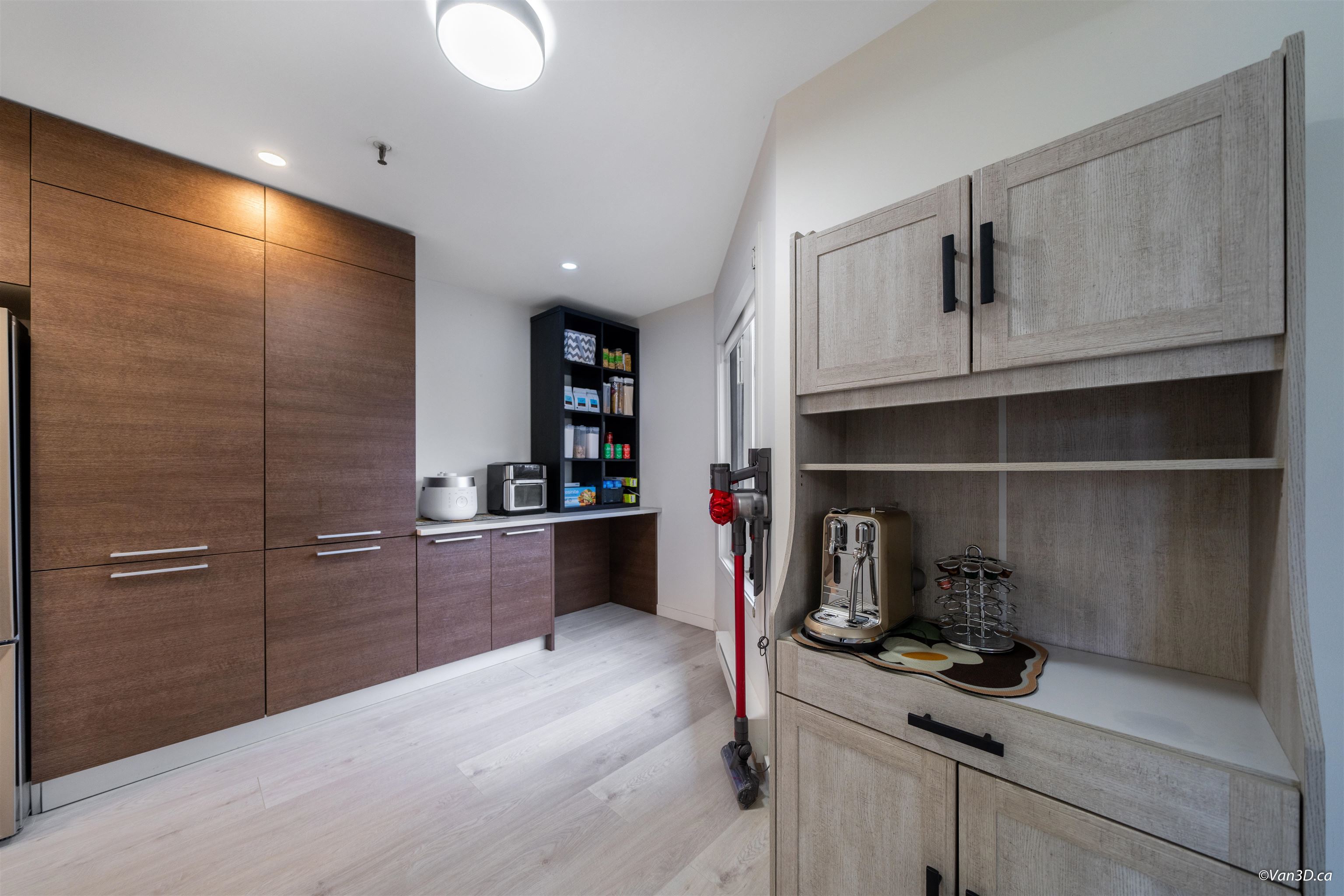 F7 1100 W 6TH AVENUE, #F7