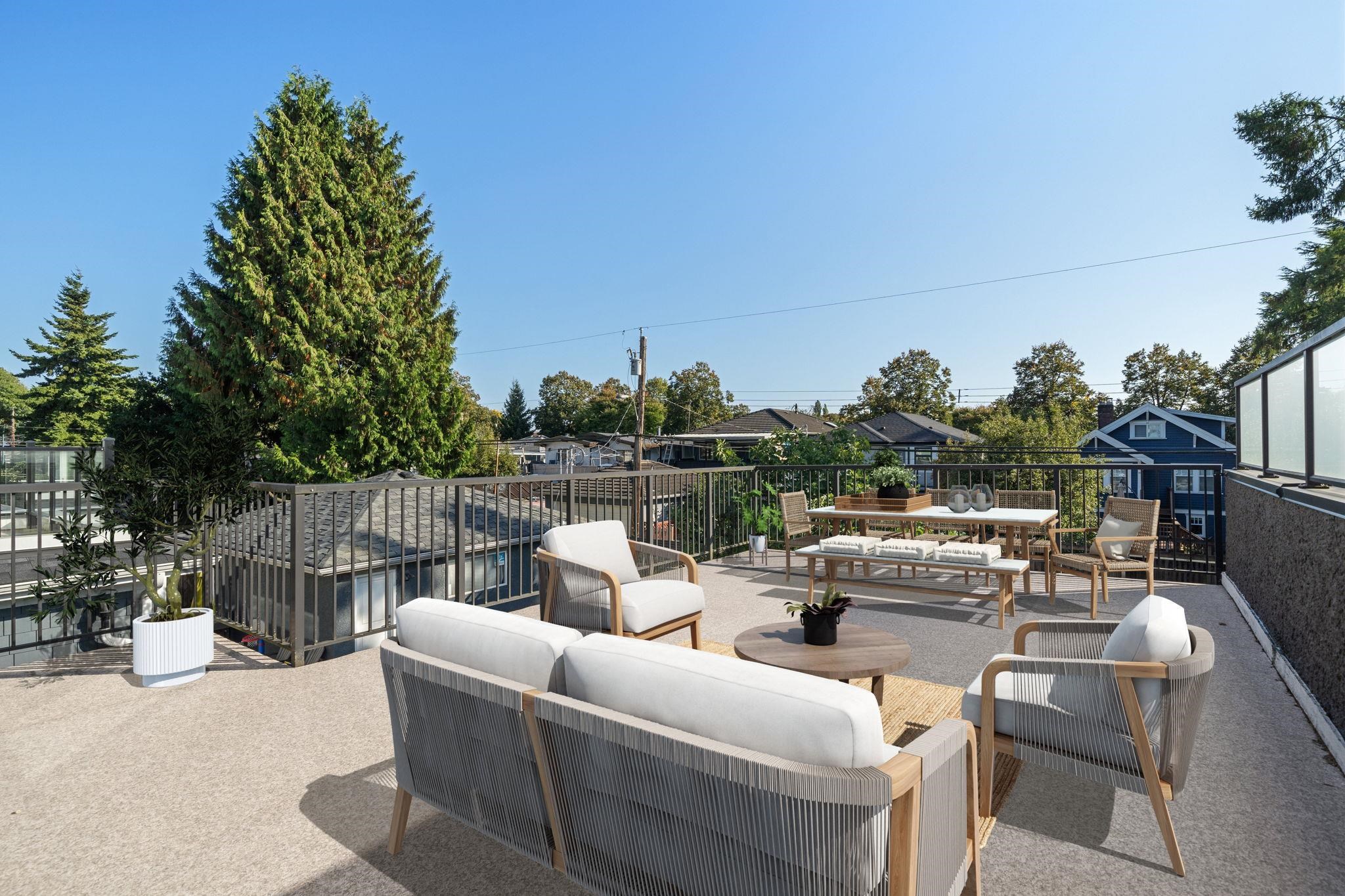 2 452 E 16TH AVENUE, #2