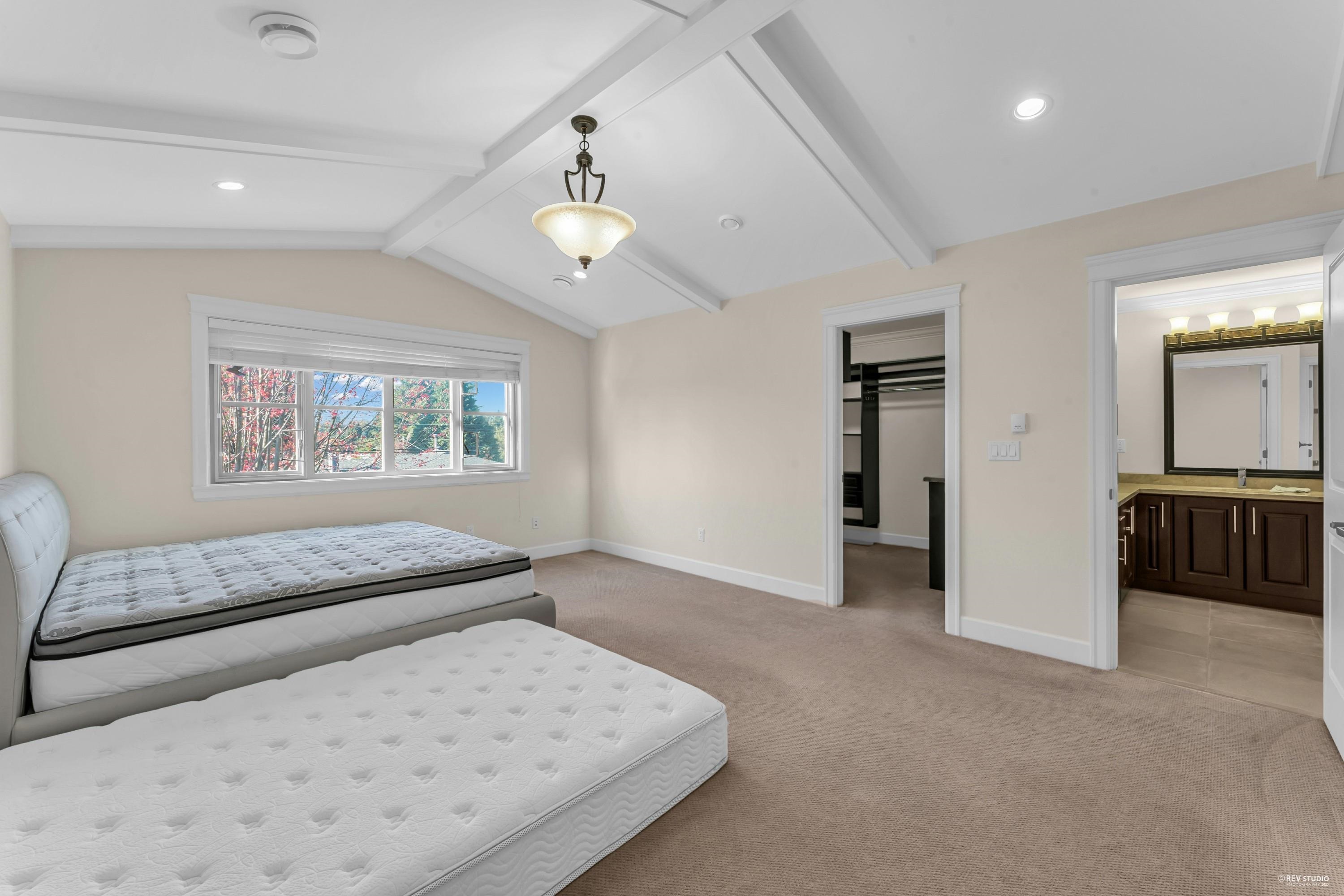 405 MUNDY STREET