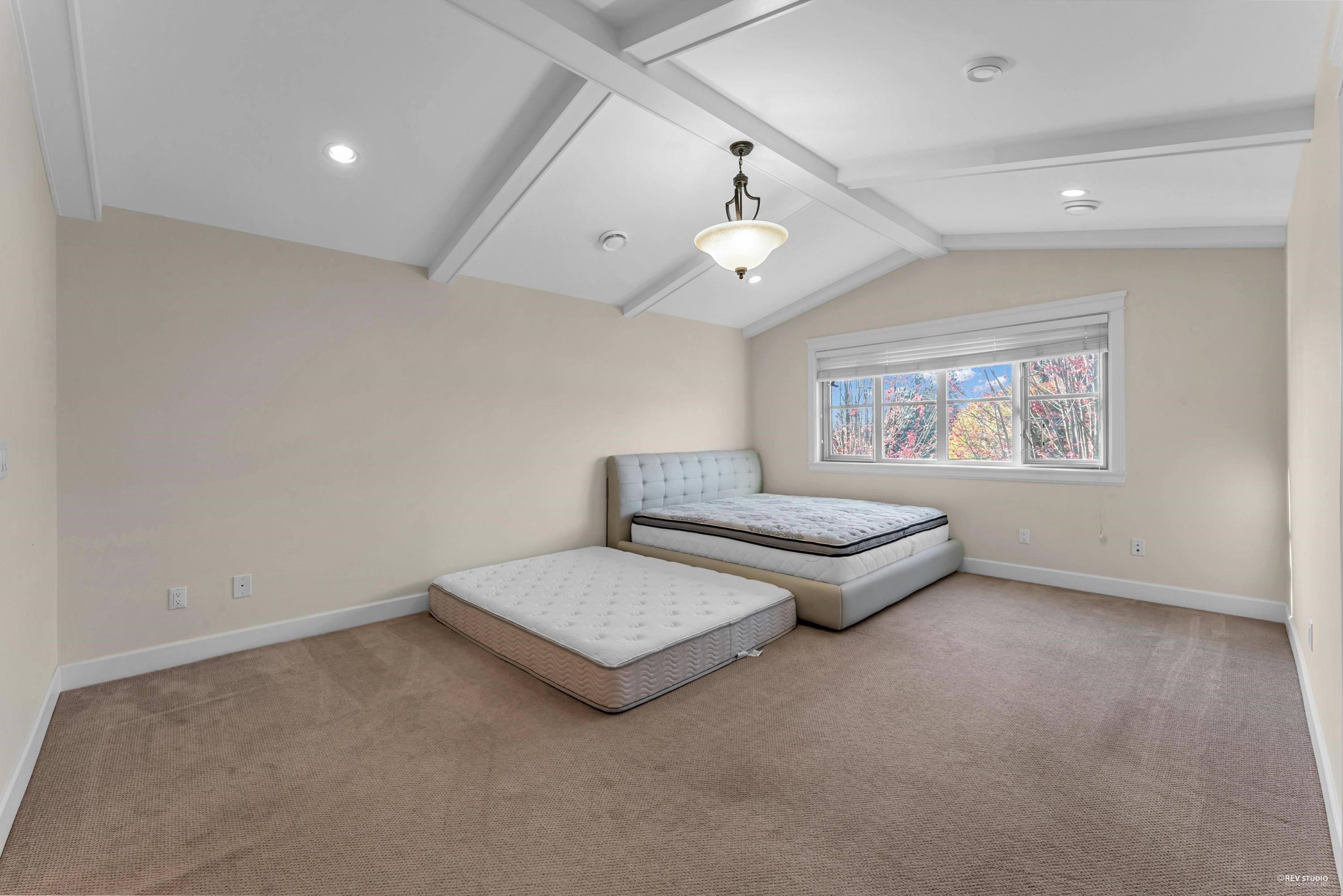 405 MUNDY STREET