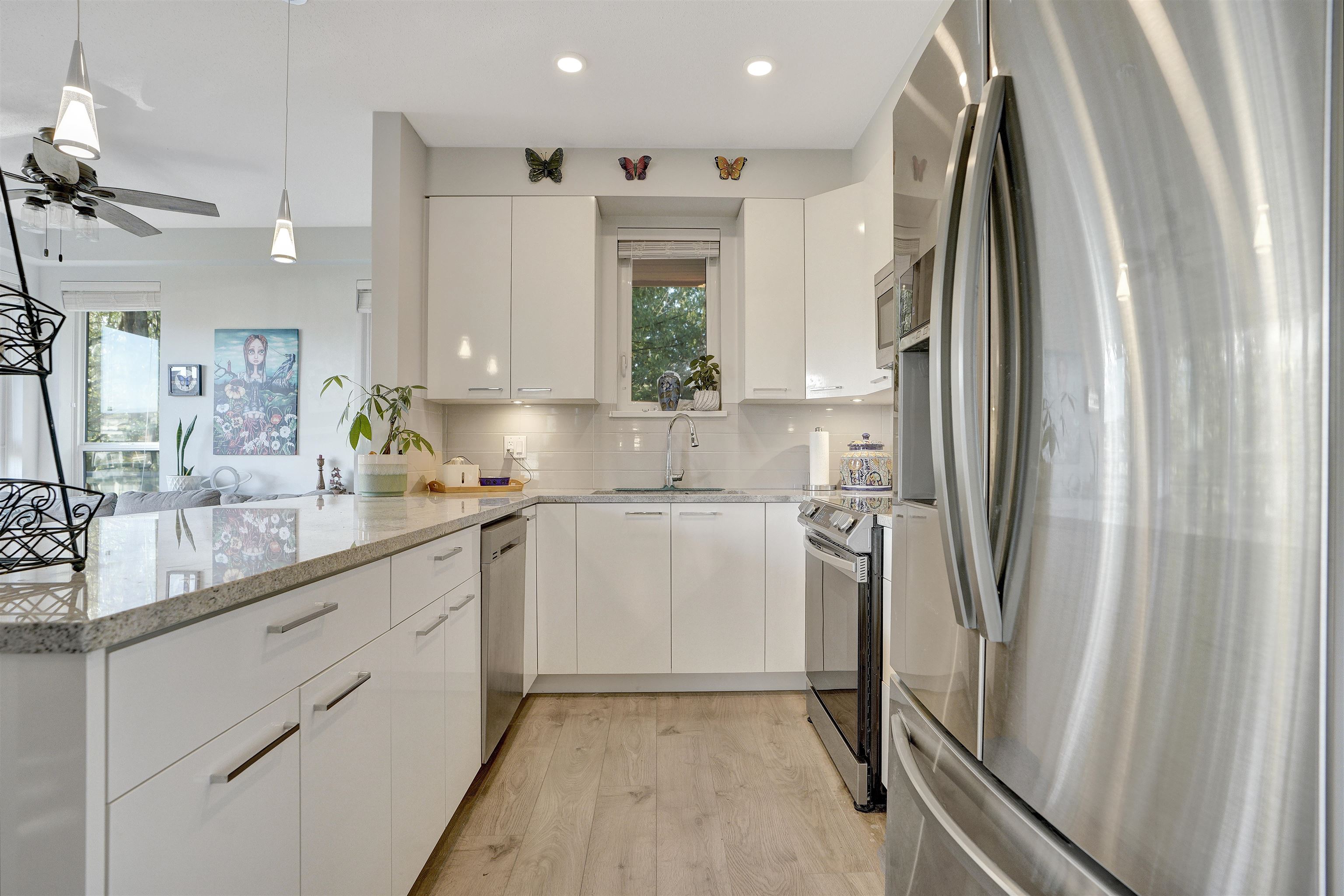 212 5485 BRYDON CRESCENT, #212