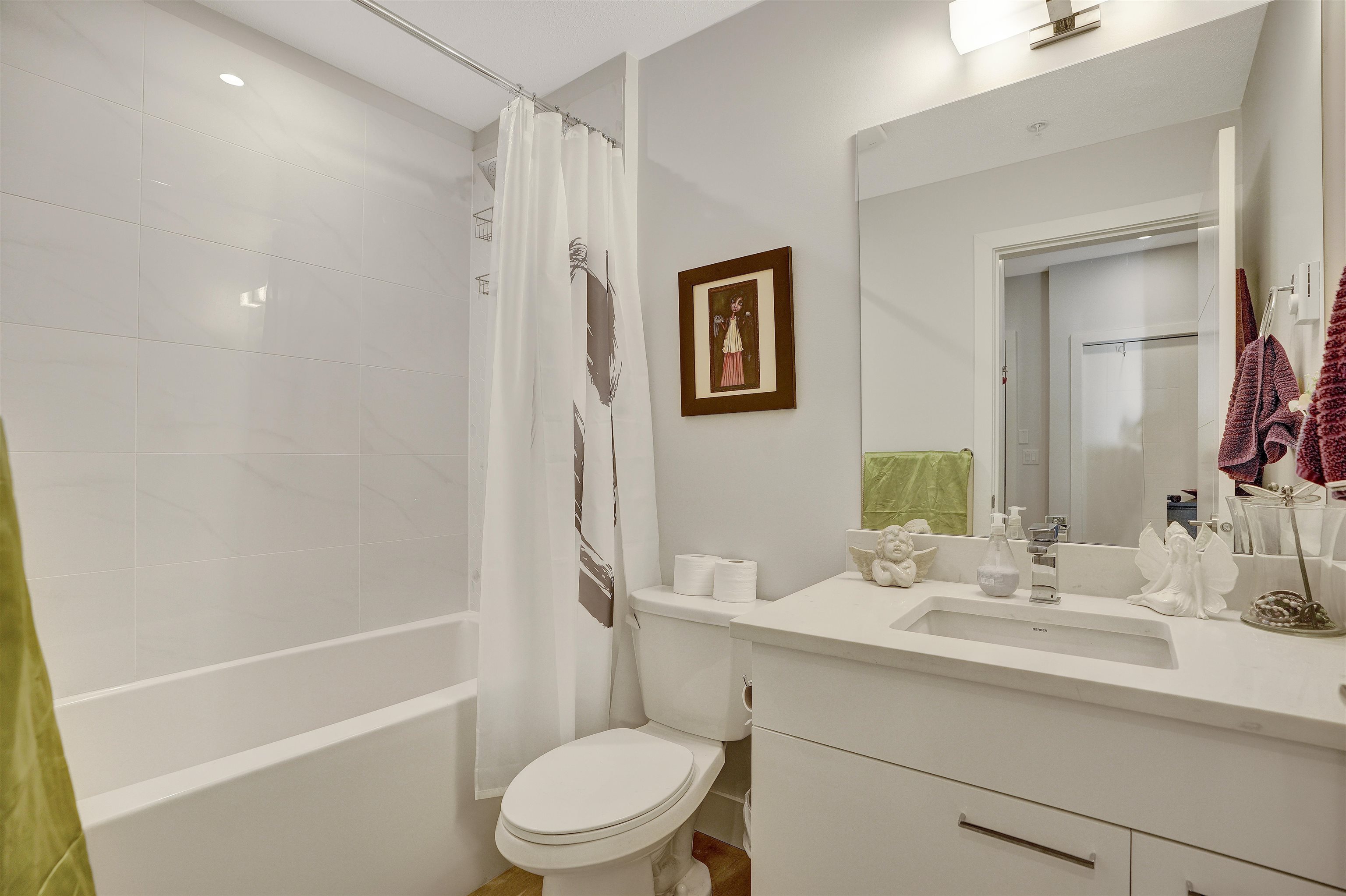 212 5485 BRYDON CRESCENT, #212