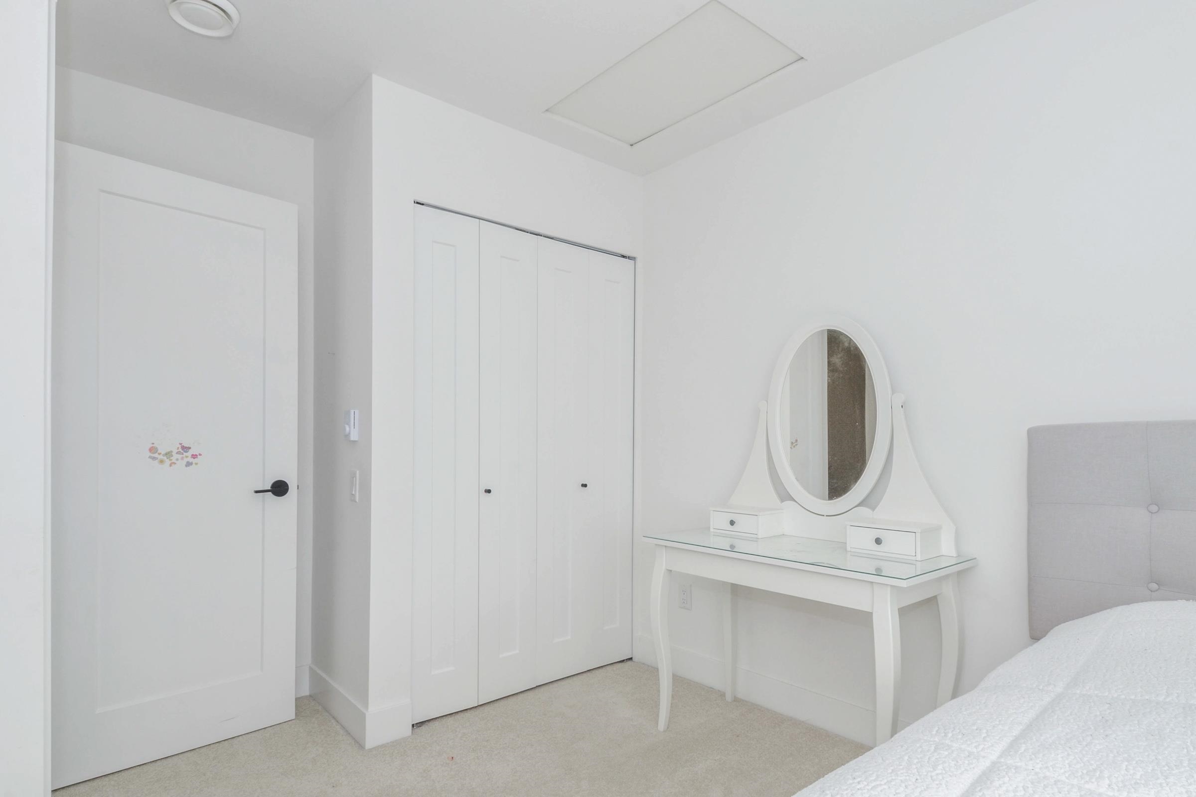 35 3552 VICTORIA DRIVE, #35