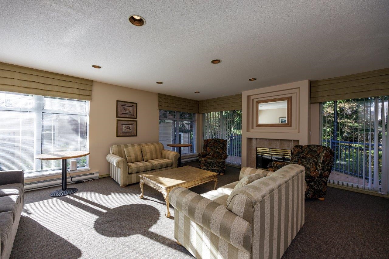 201 1140 STRATHAVEN DRIVE, #201