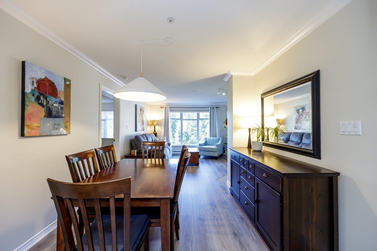 201 1140 STRATHAVEN DRIVE, #201