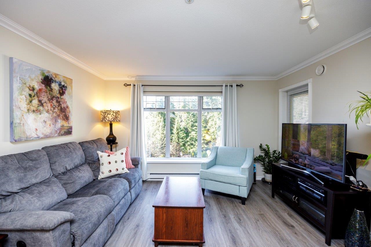 201 1140 STRATHAVEN DRIVE, #201