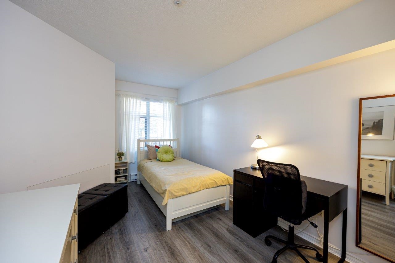201 1140 STRATHAVEN DRIVE, #201
