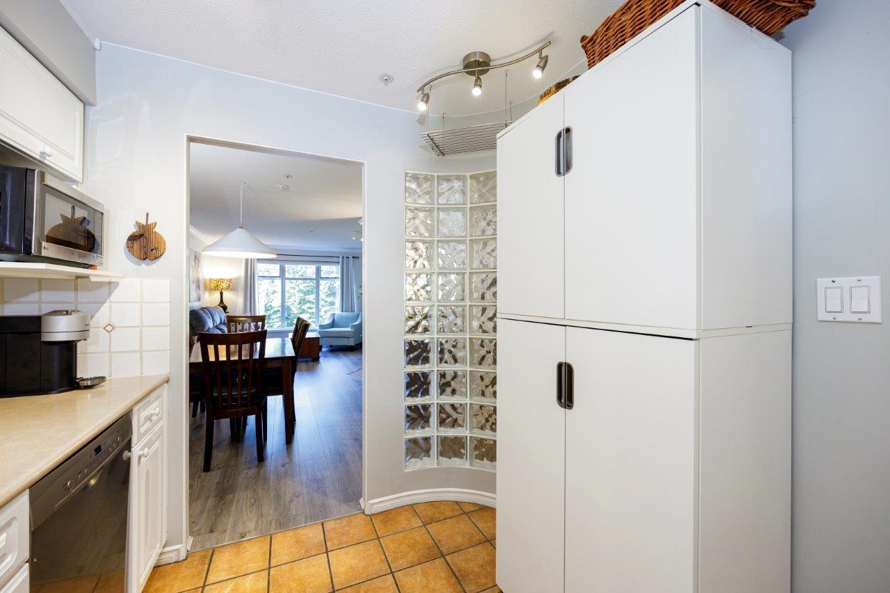 201 1140 STRATHAVEN DRIVE, #201