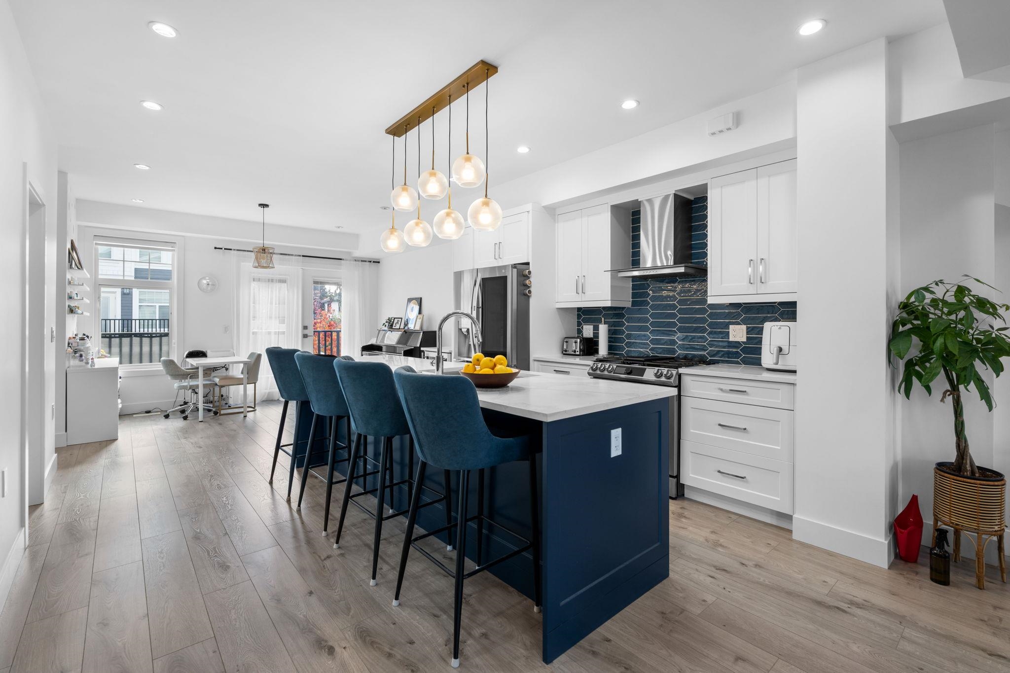 15 7167 116 STREET, #15
