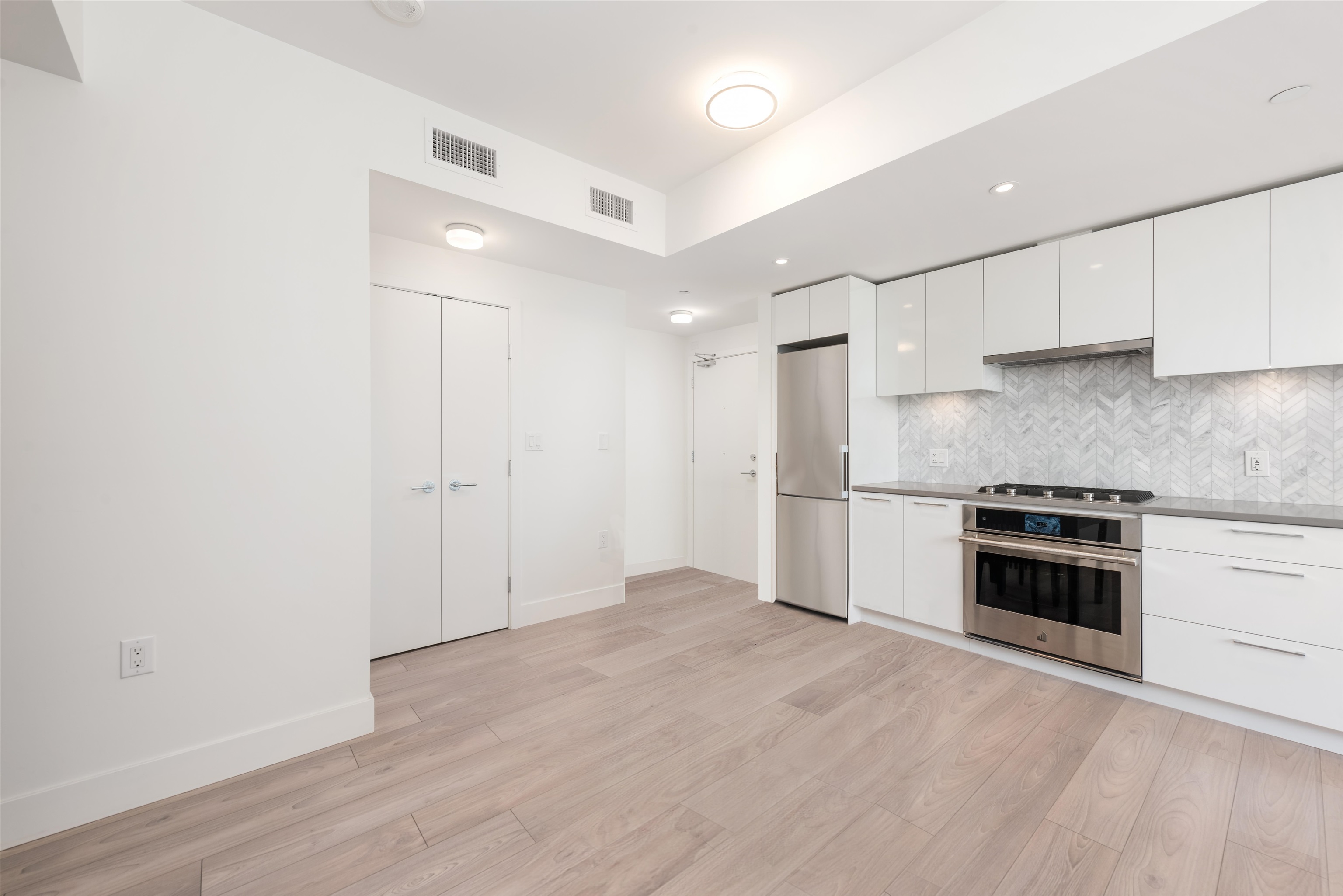 808 3581 E KENT AVENUE NORTH, #808