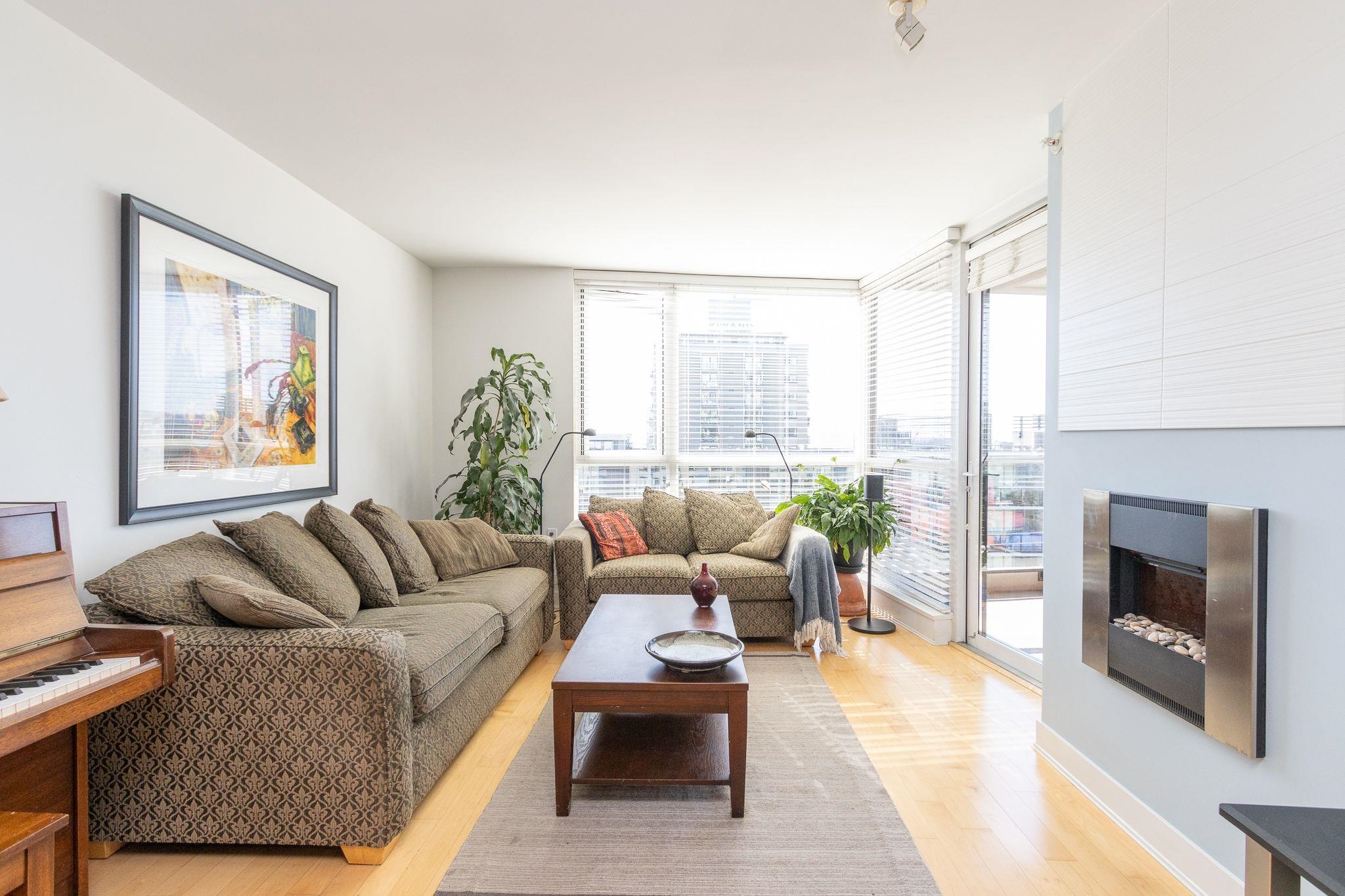 607 160 W 3RD STREET, #607