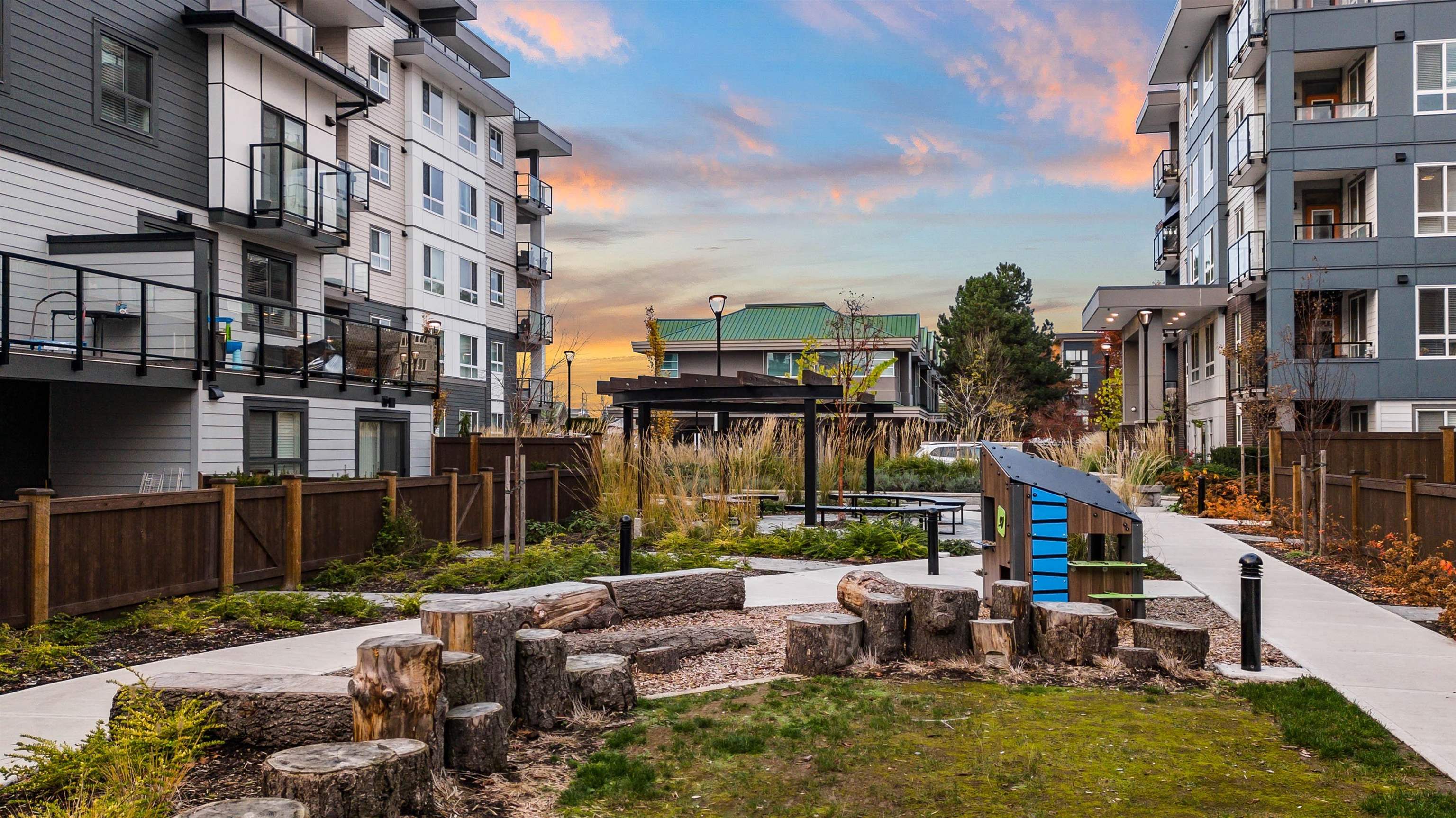 15 1502 MCCALLUM ROAD, #15