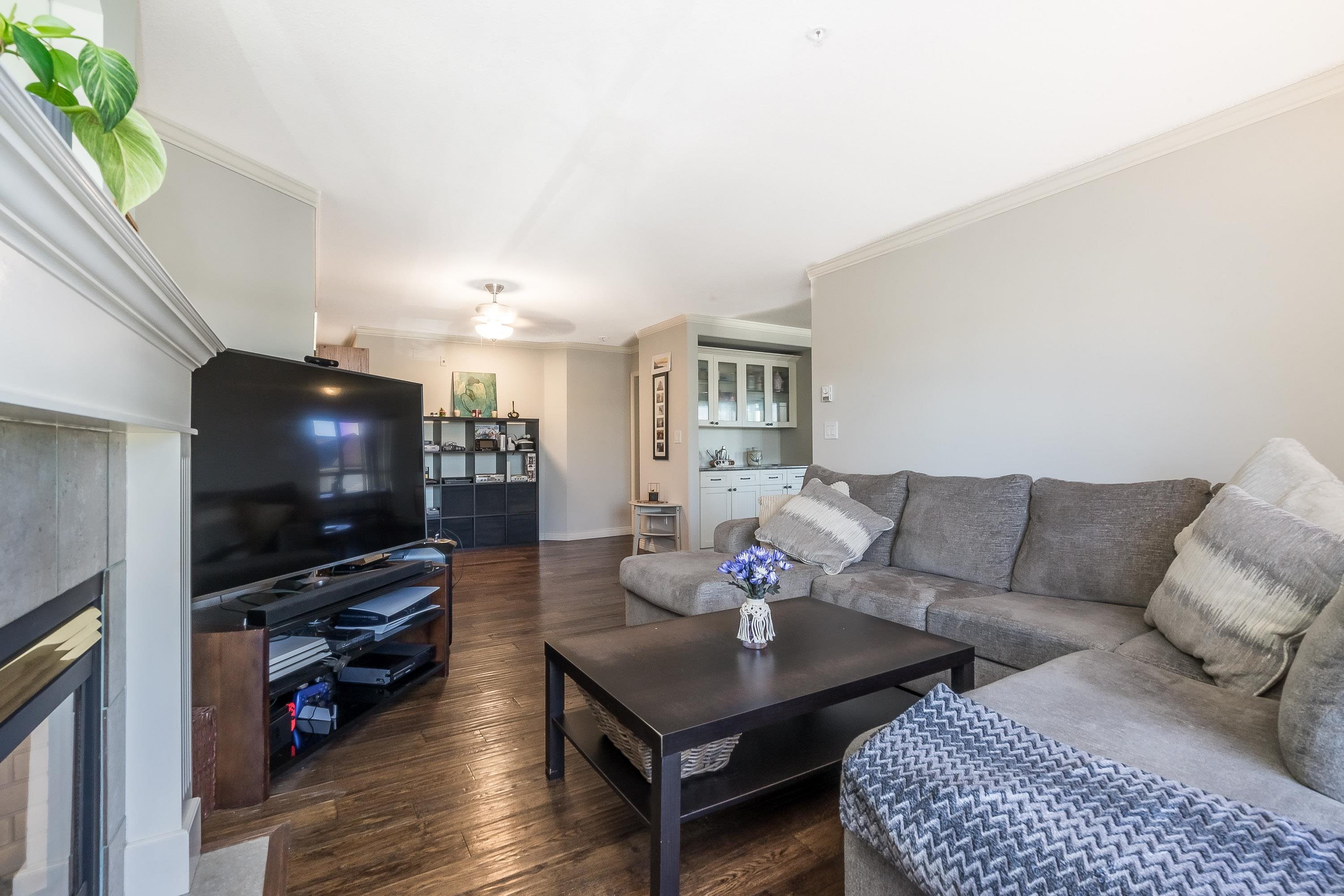 304 22022 49 AVENUE, #304