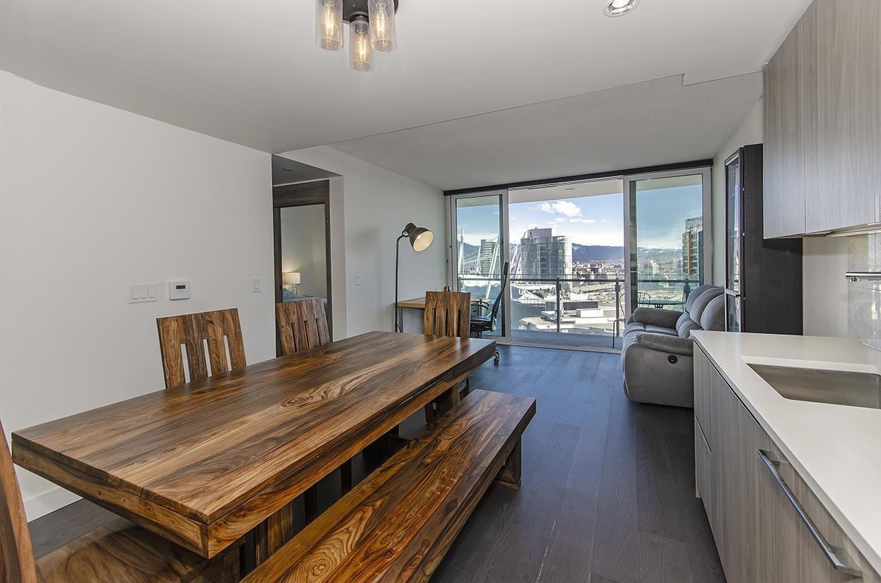 2416 89 NELSON STREET, #2416