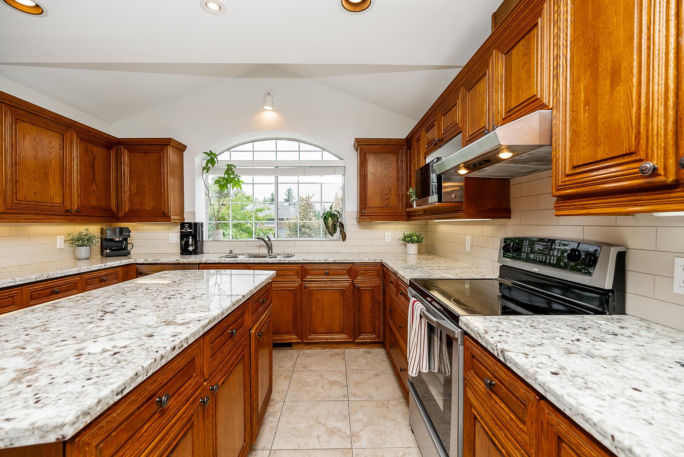 2614 KLASSEN COURT
