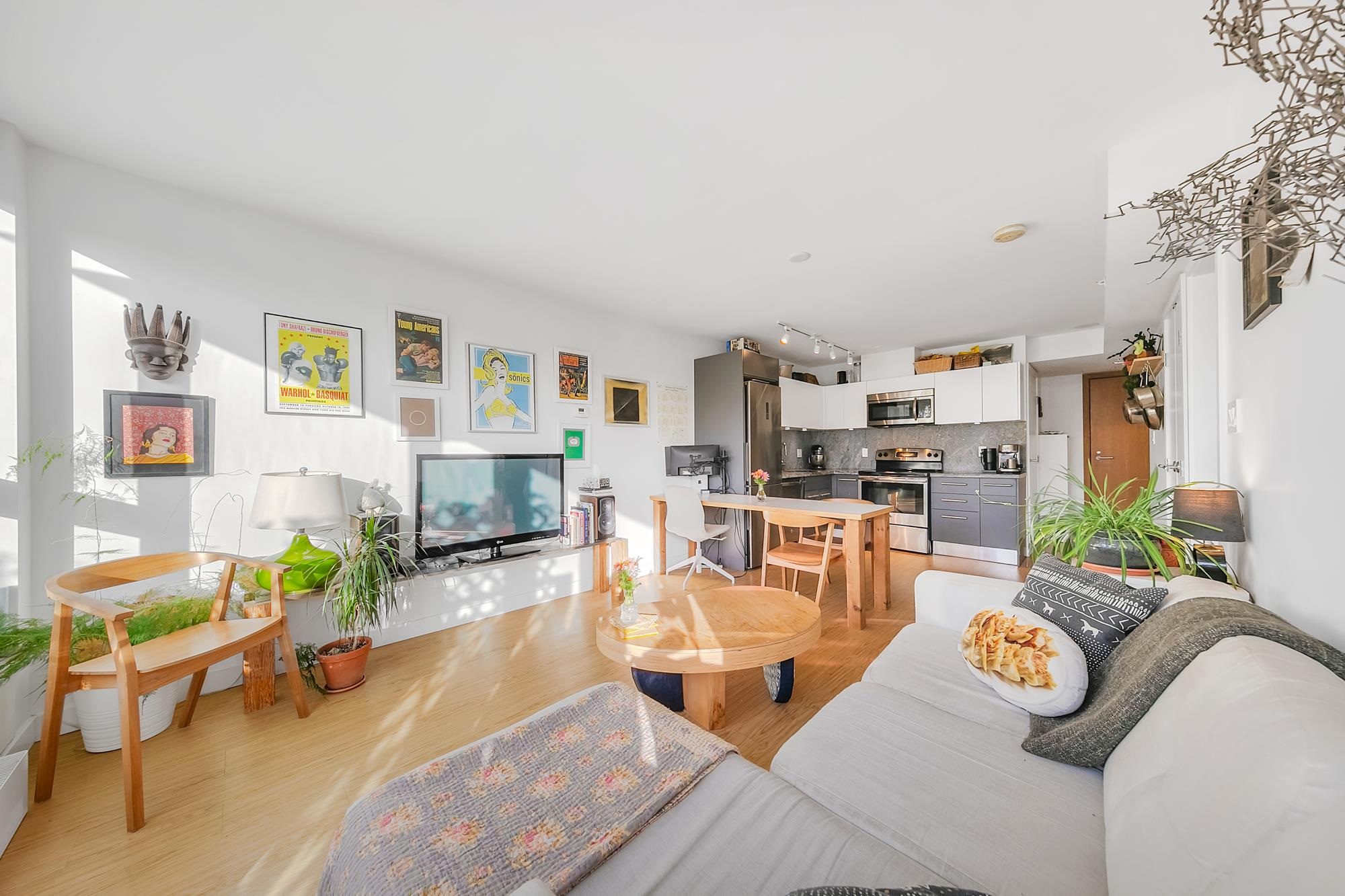 603 188 KEEFER STREET, #603