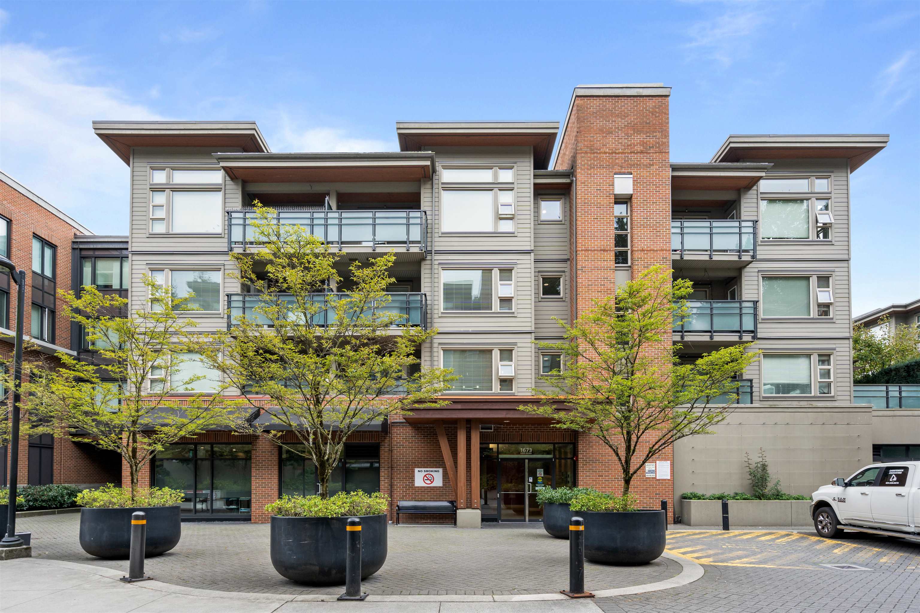 405 1673 LLOYD AVENUE, #405