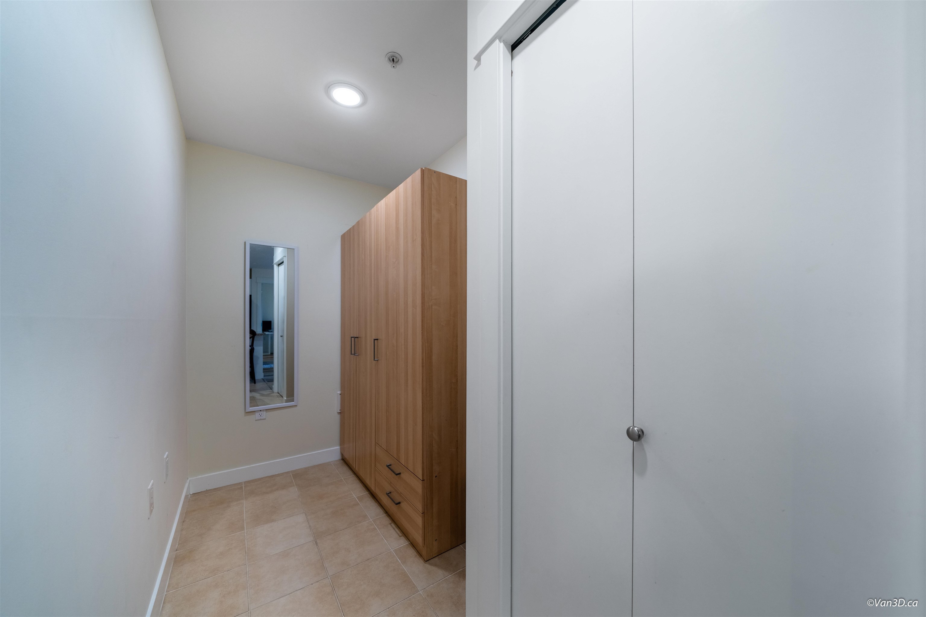 209 1468 ST ANDREWS AVENUE, #209