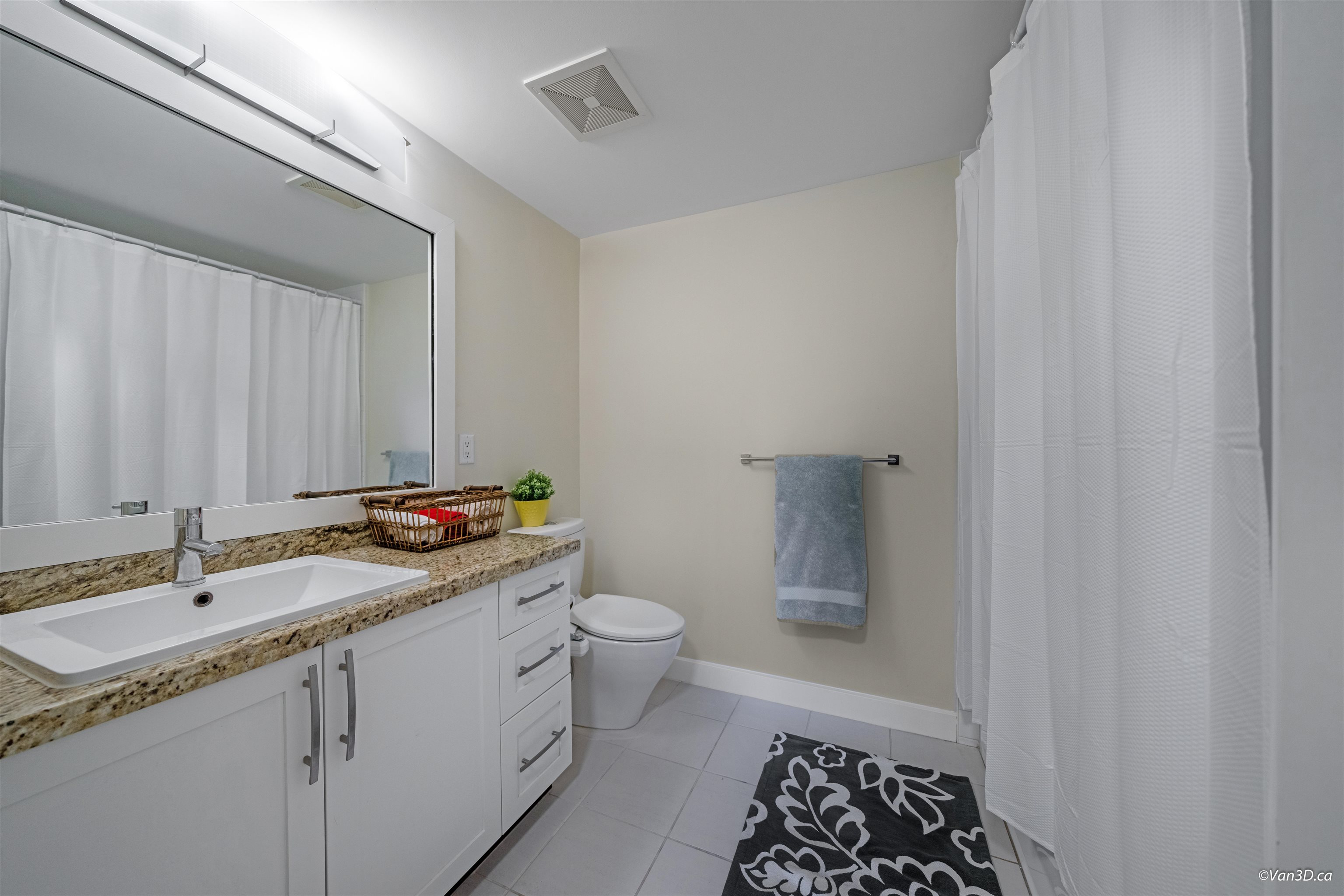 209 1468 ST ANDREWS AVENUE, #209