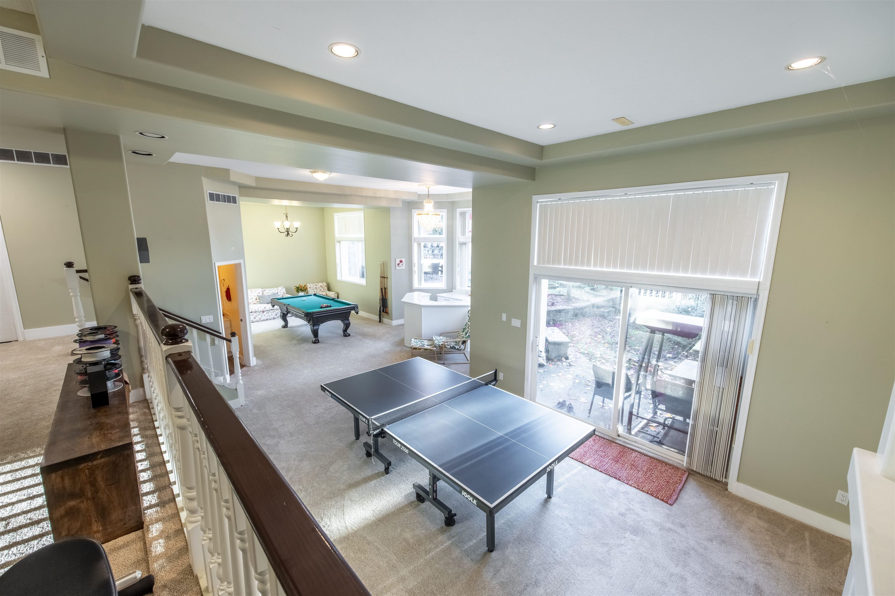 2566 DIAMOND CRESCENT