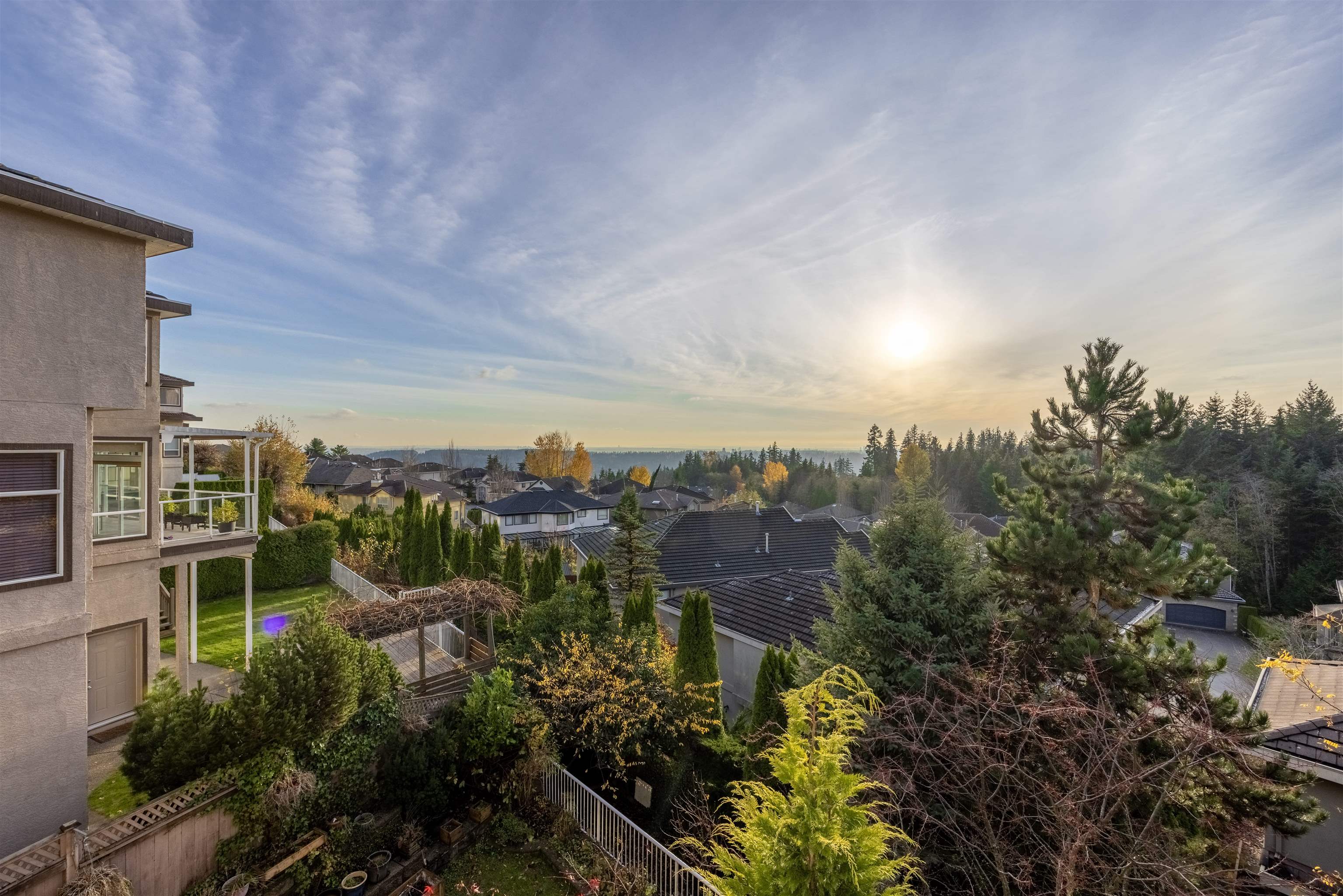 2566 DIAMOND CRESCENT