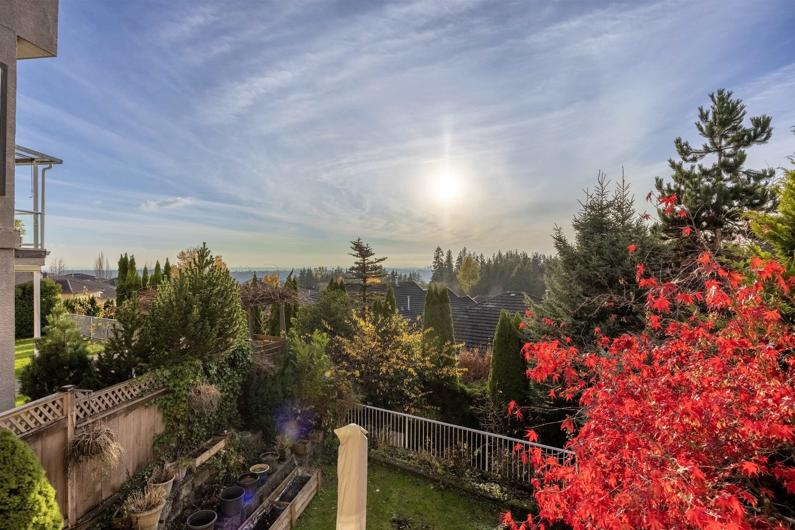 2566 DIAMOND CRESCENT