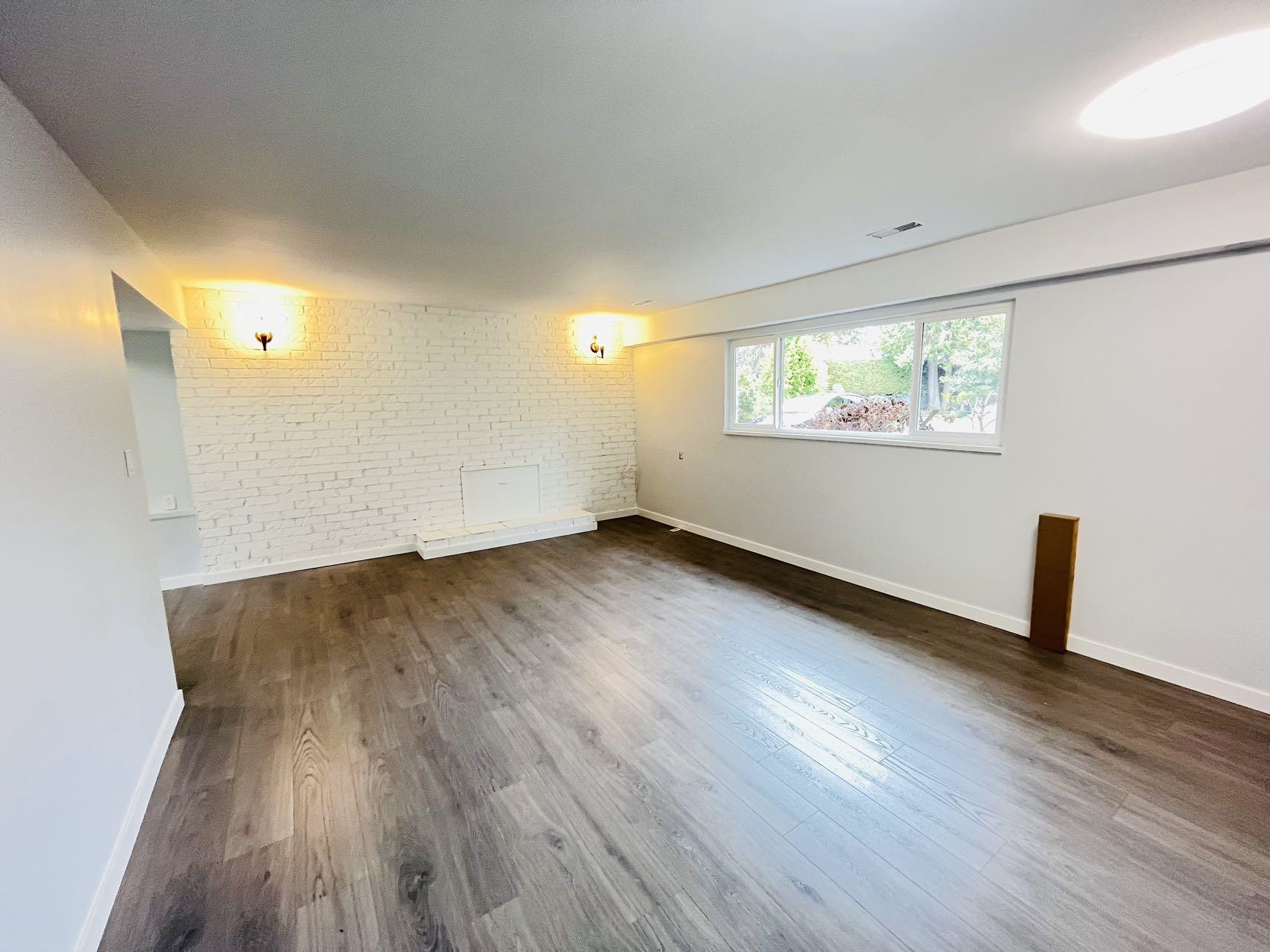 548 ENGLISH BLUFF ROAD