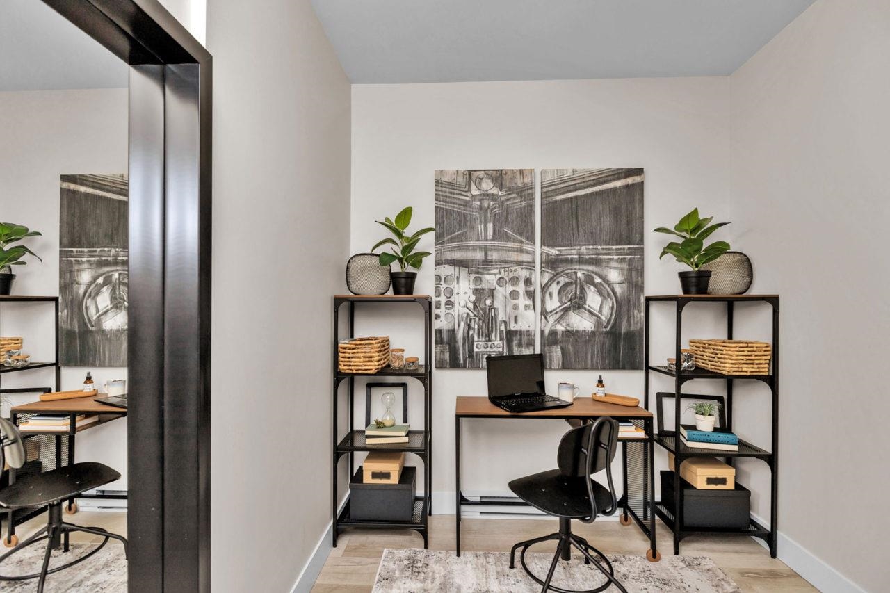 407 22348 NORTH AVENUE, #407