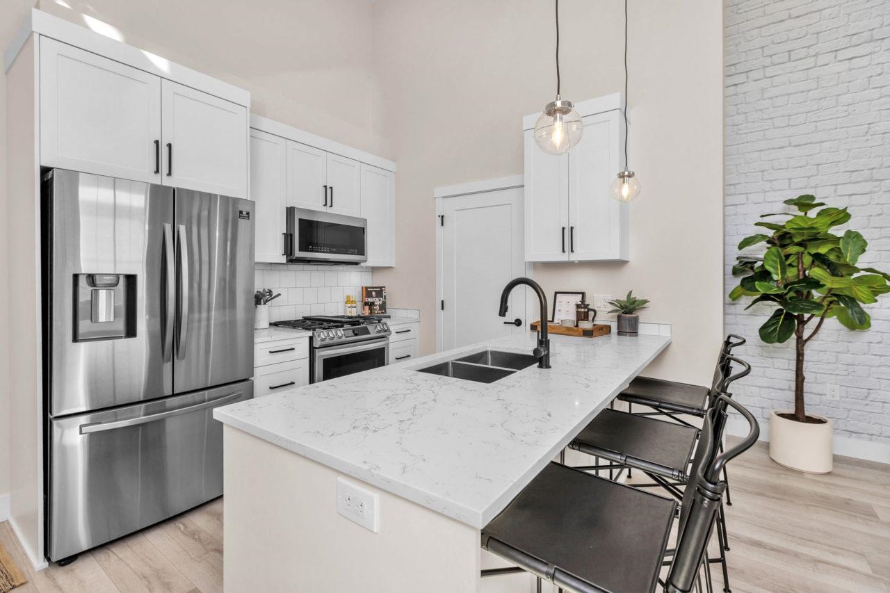 512 22348 NORTH AVENUE, #512